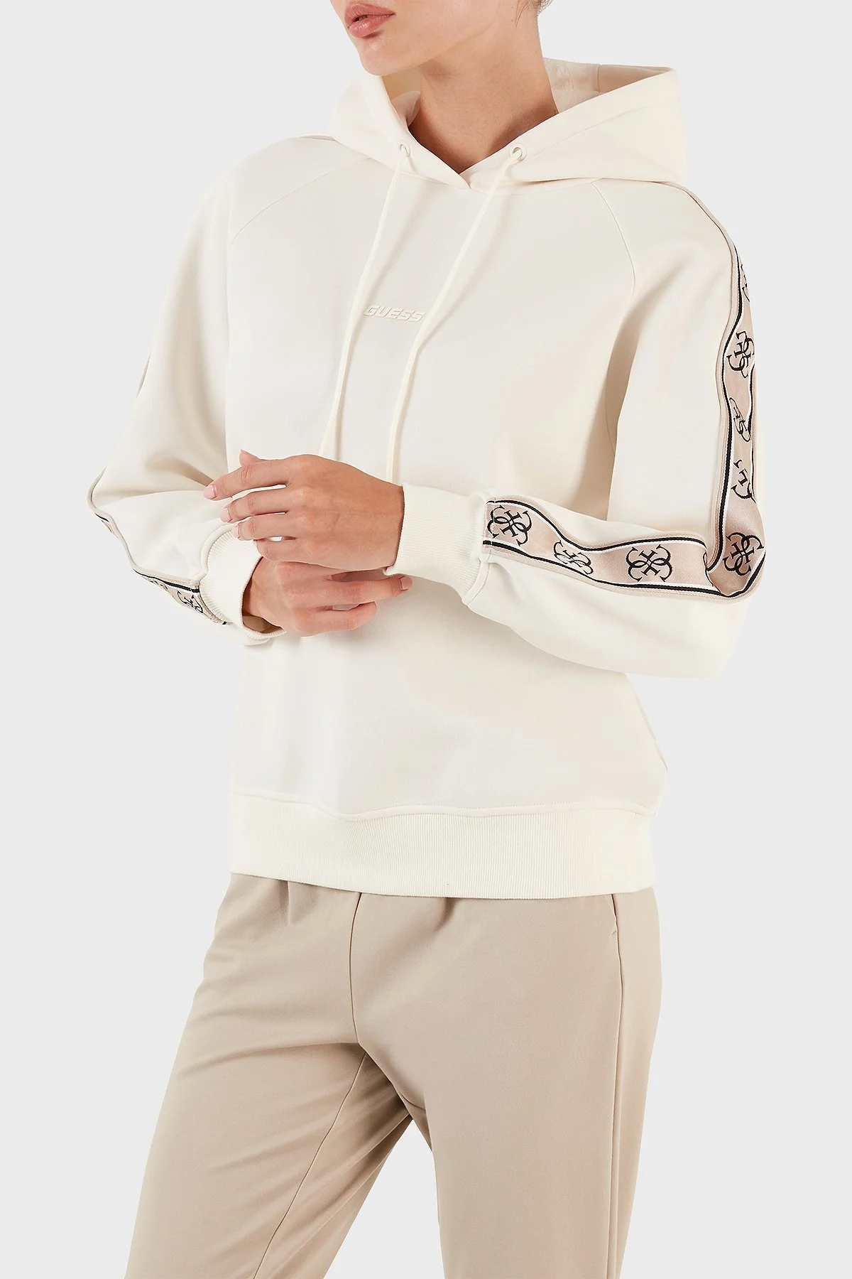 Guess Britney Logo Şeritli Pamuklu Kapüşonlu Regular Fit Bayan Sweat V2YQ15KB3P2 G6K5 EKRU - 3