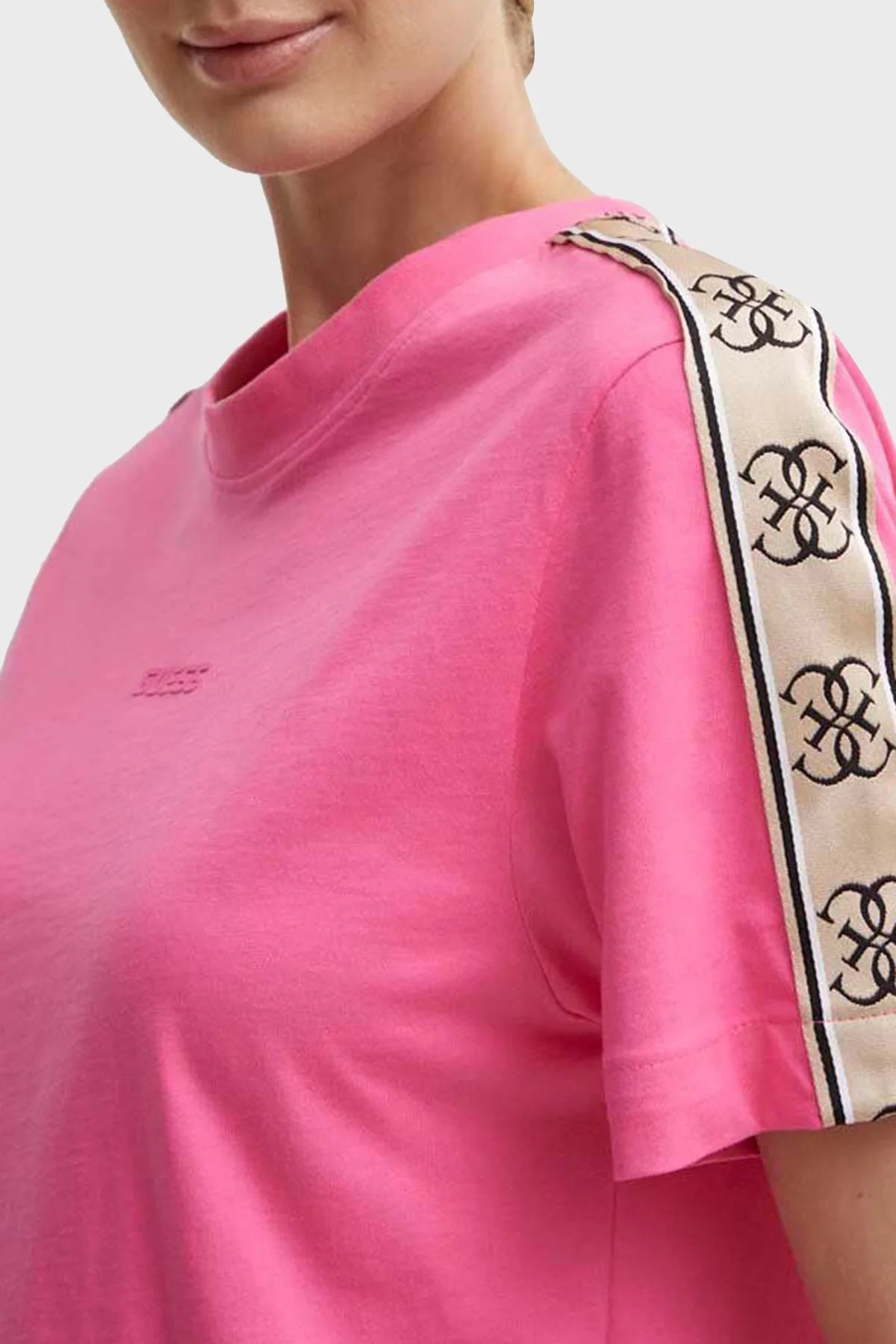 Guess Britney Logolu % 100 Pamuk Bisiklet Yaka Crop V3RI08I3Z14 Bayan T Shirt V3RI08 I3Z14 G65E FUŞYA - 6