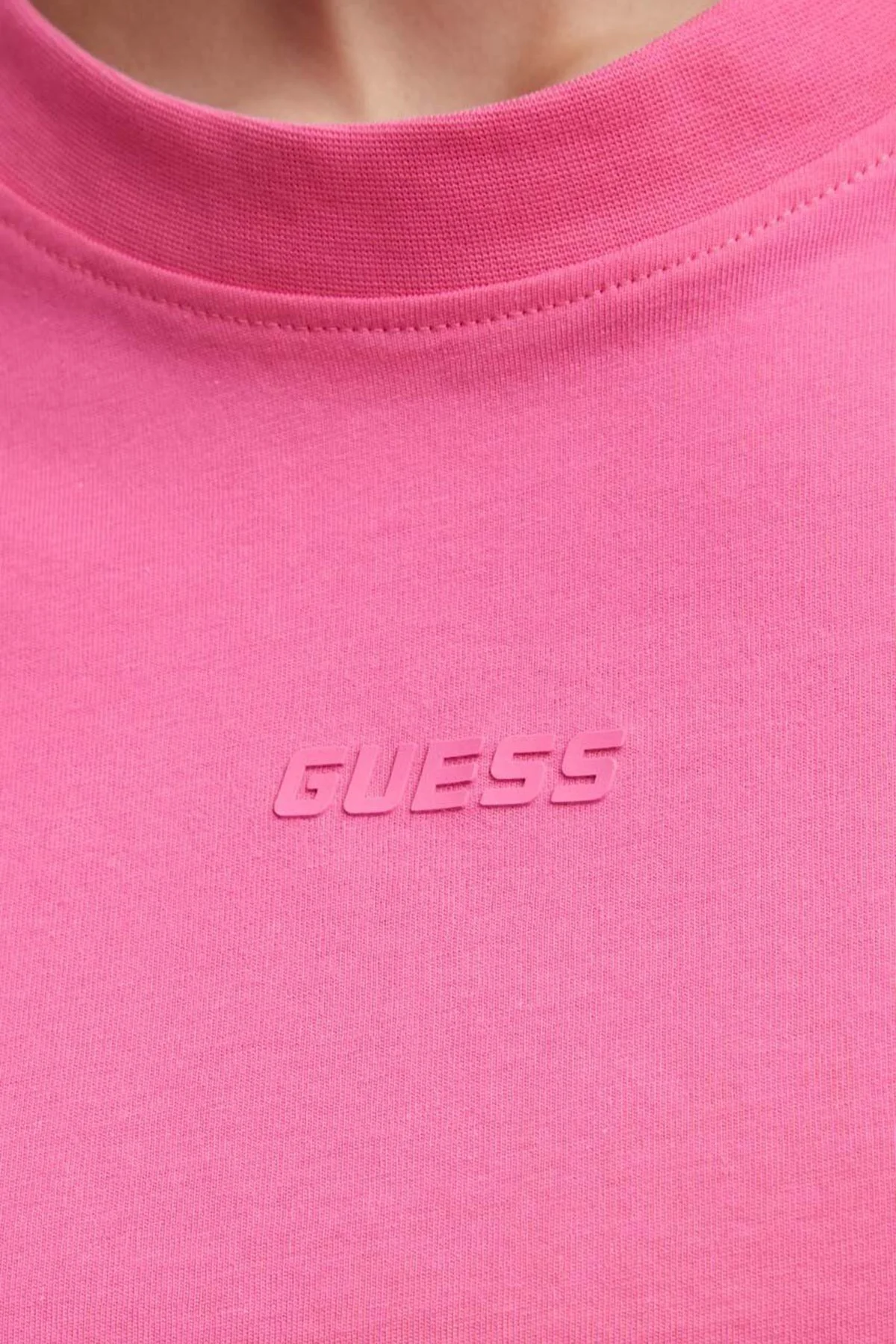 Guess Britney Logolu % 100 Pamuk Bisiklet Yaka Crop V3RI08I3Z14 Bayan T Shirt V3RI08 I3Z14 G65E FUŞYA - 8