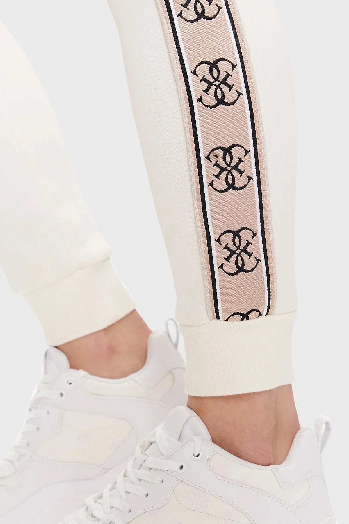 Guess Britney Pamuklu Regular Fit Cepli Jogger V2YB15KB3P2 Bayan Pantolon V2YB15KB3P2 G6K5 EKRU - 10