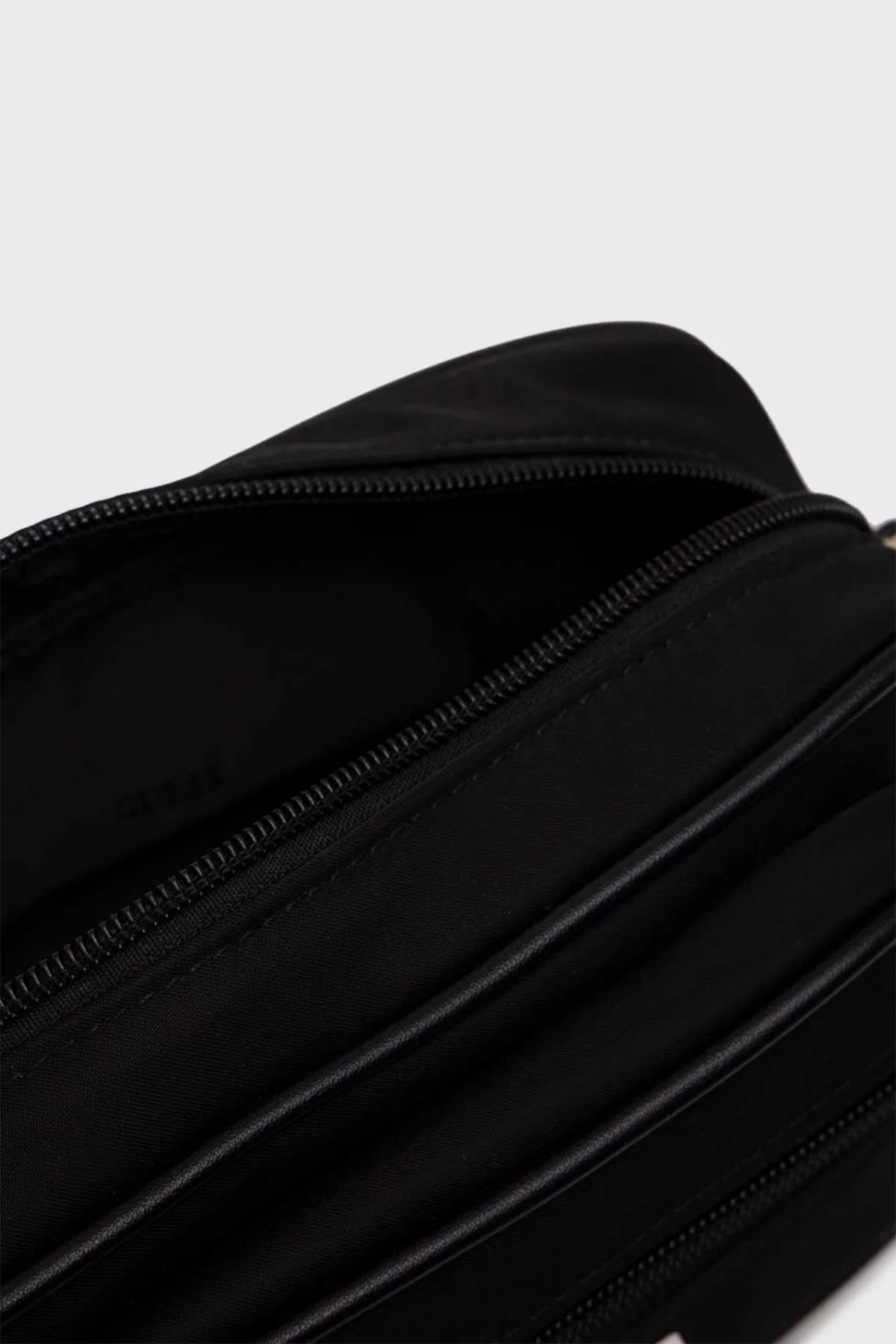 Guess Bum Çıkarılabilir Omuz Askılı V4GZ06WG8Z0 Bayan Çanta V4GZ06 WG8Z0 JBLK SİYAH - 5