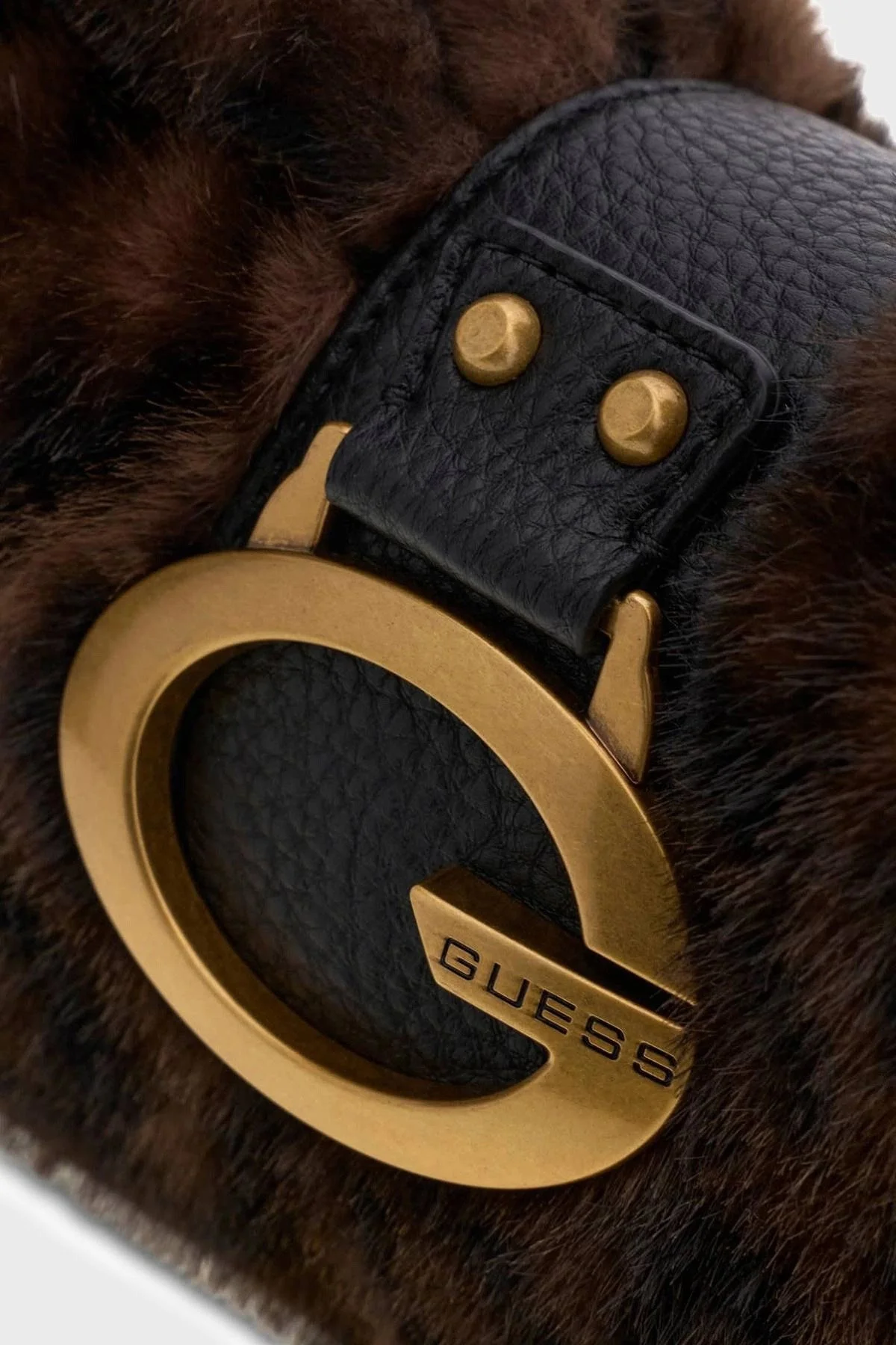 Guess Camden Yumuşak Peluşlu Omuz Askılı HWLB938720 Kadın Çanta HWLB93 8720 LEO Leopar - 5