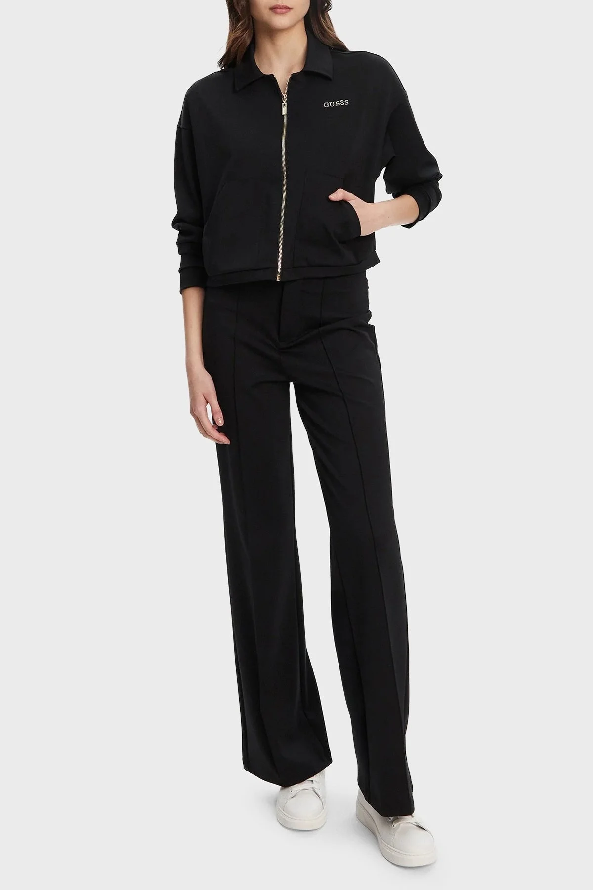 Guess Carla Logolu Regular Fit Klasik Yaka Crop V5YL08KCX42 Bayan Ceket V5YL08 KCX42 JBLK SİYAH - 2