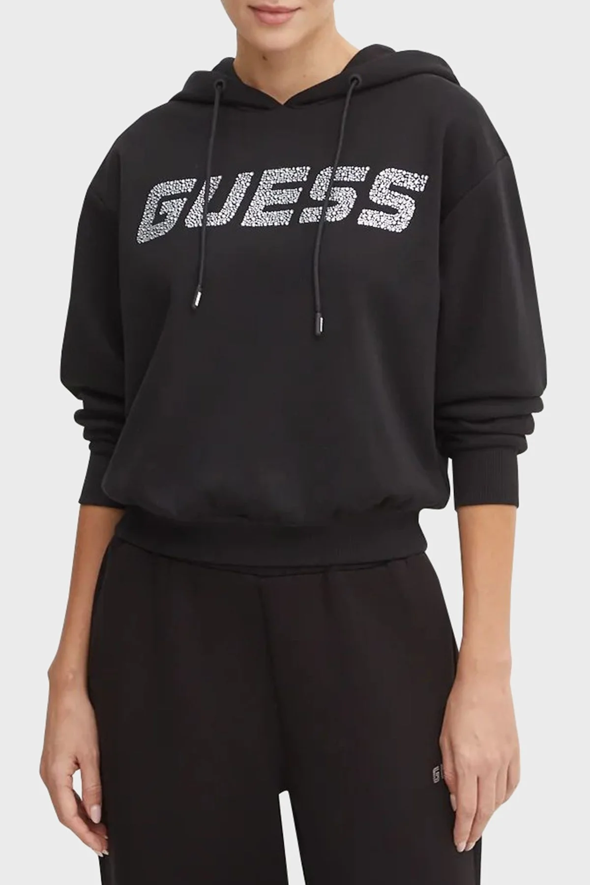 Guess Cecilia Taşlı Pamuklu Regular Fit Crop V4BQ25KC3D2 Bayan Sweat V4BQ25 KC3D2 JBLK SİYAH - 1