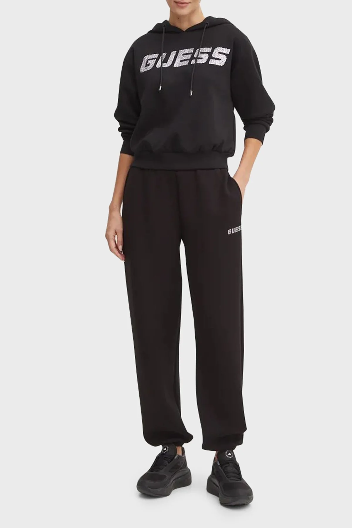 Guess Cecilia Taşlı Pamuklu Regular Fit Crop V4BQ25KC3D2 Bayan Sweat V4BQ25 KC3D2 JBLK SİYAH - 3