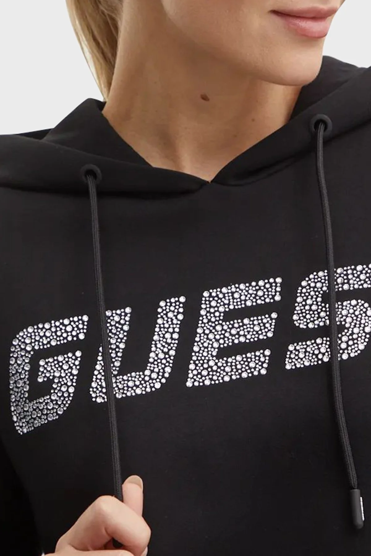 Guess Cecilia Taşlı Pamuklu Regular Fit Crop V4BQ25KC3D2 Bayan Sweat V4BQ25 KC3D2 JBLK SİYAH - 4