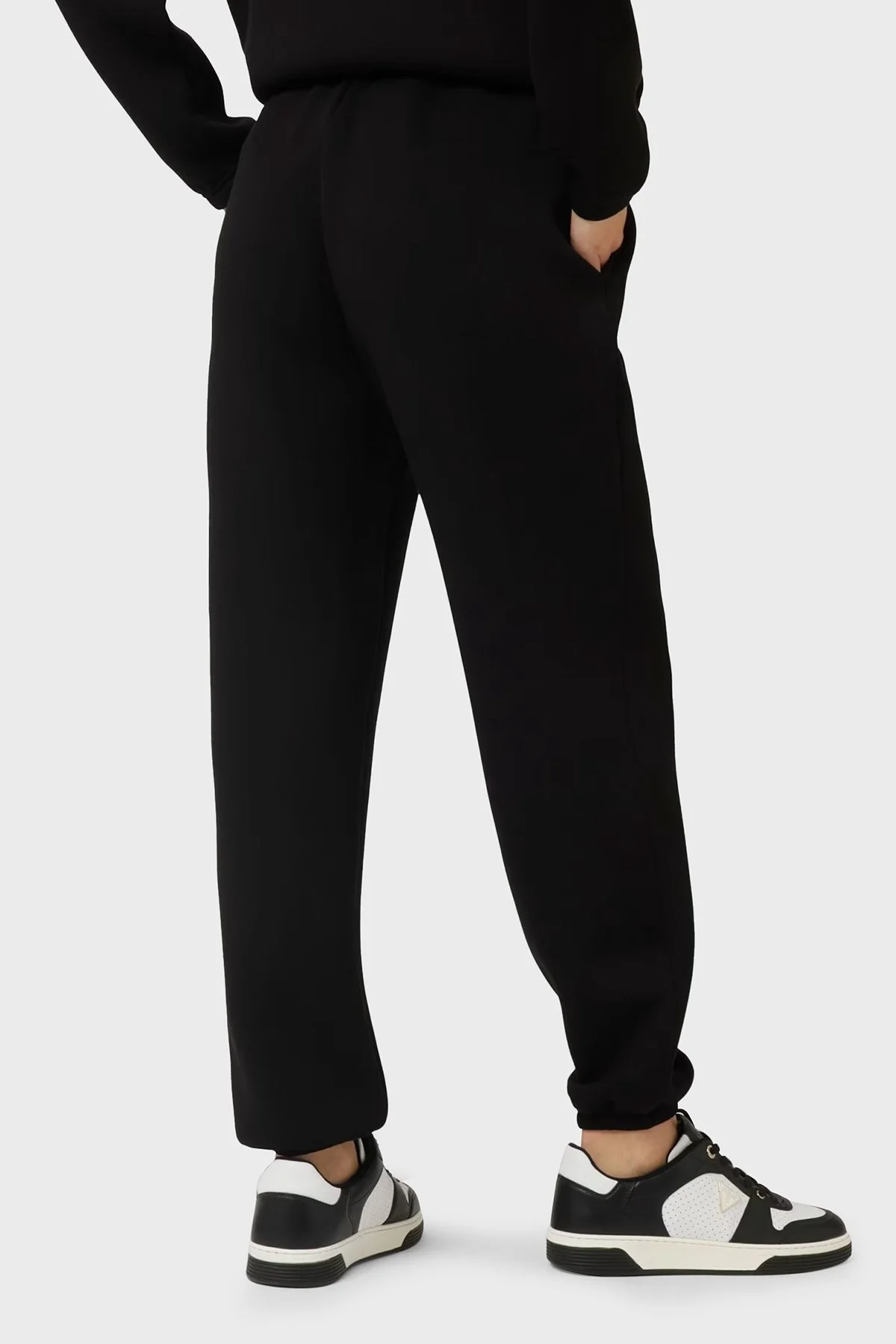 Guess Ceilia Taşlı Logolu Relaxed Fit Ribanalı Paça Jogger V4BB13K7UW2 Bayan Pantolon V4BB13 K7UW2 JBLK SİYAH - 8