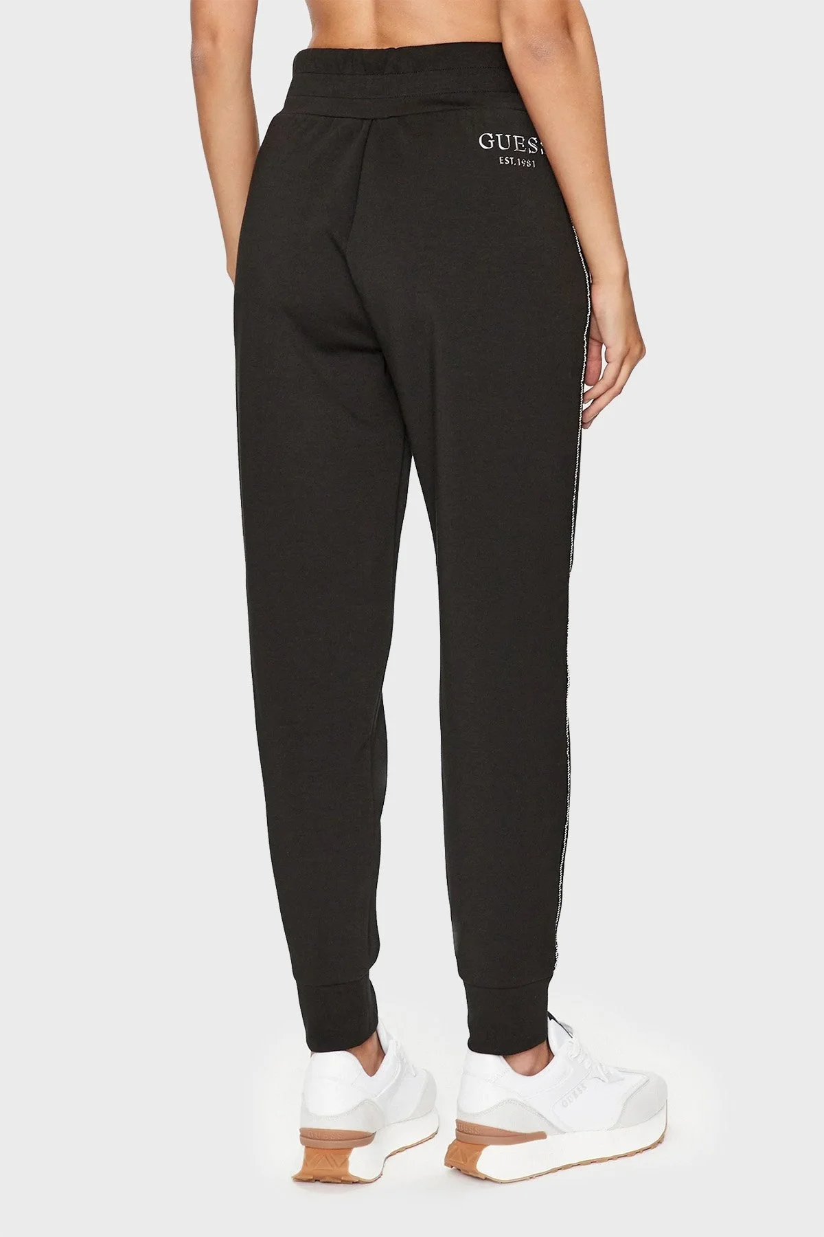 Guess Chain Regular Fit Pamuklu Zincirli Cepli Jogger Bayan Pantolon W3YB18KB932 JBLK SİYAH - 3