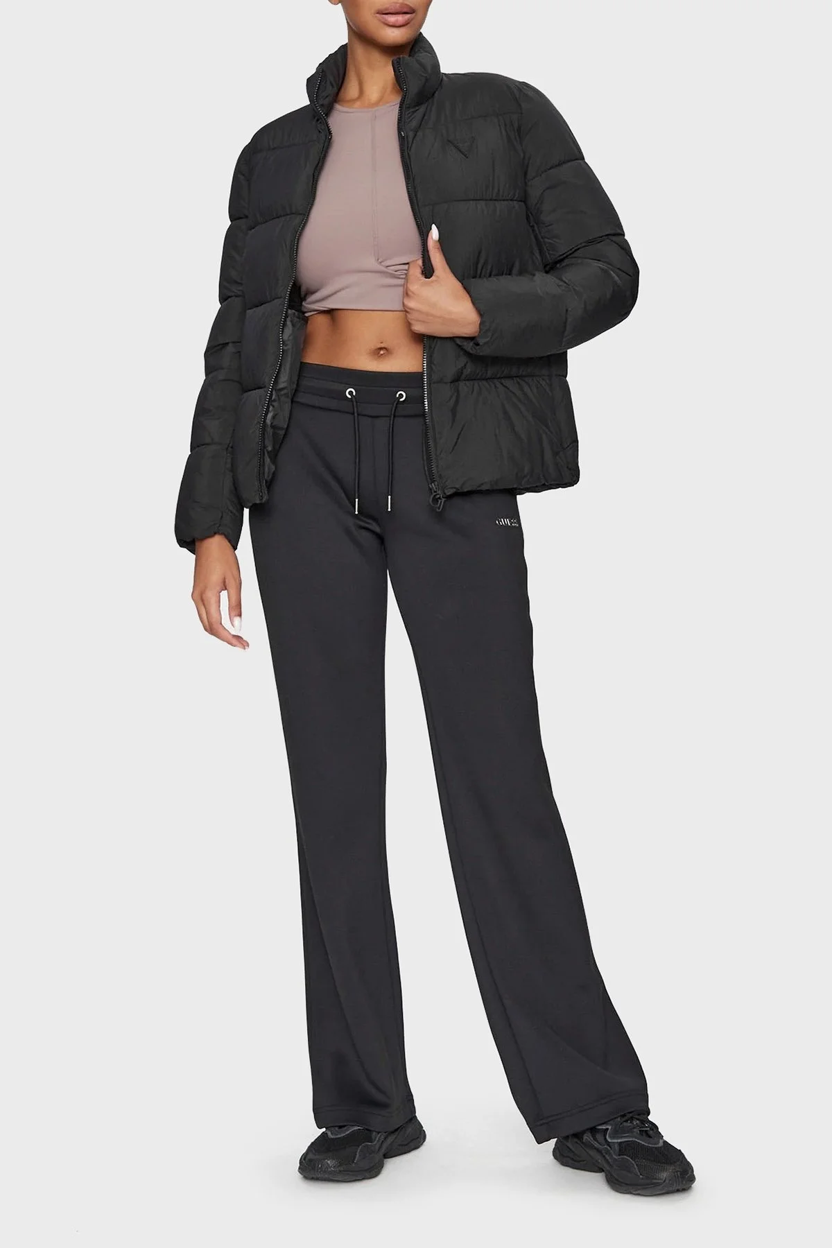 Guess Claudia Suya Dayanıklı Regular Fit Şişme Bayan Mont V3BL13WFUD0 JBLK SİYAH - 2