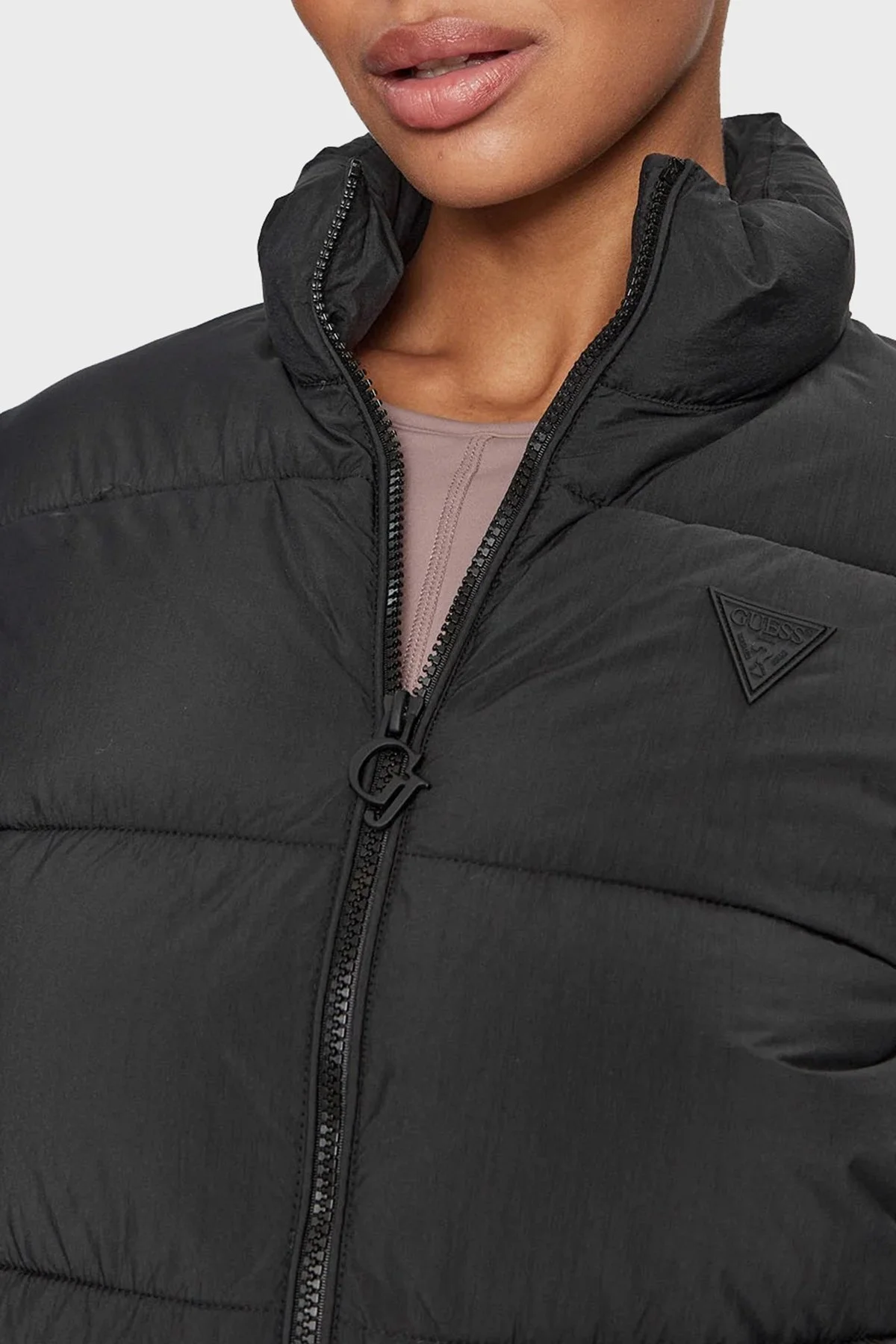 Guess Claudia Suya Dayanıklı Regular Fit Şişme Bayan Mont V3BL13WFUD0 JBLK SİYAH - 3