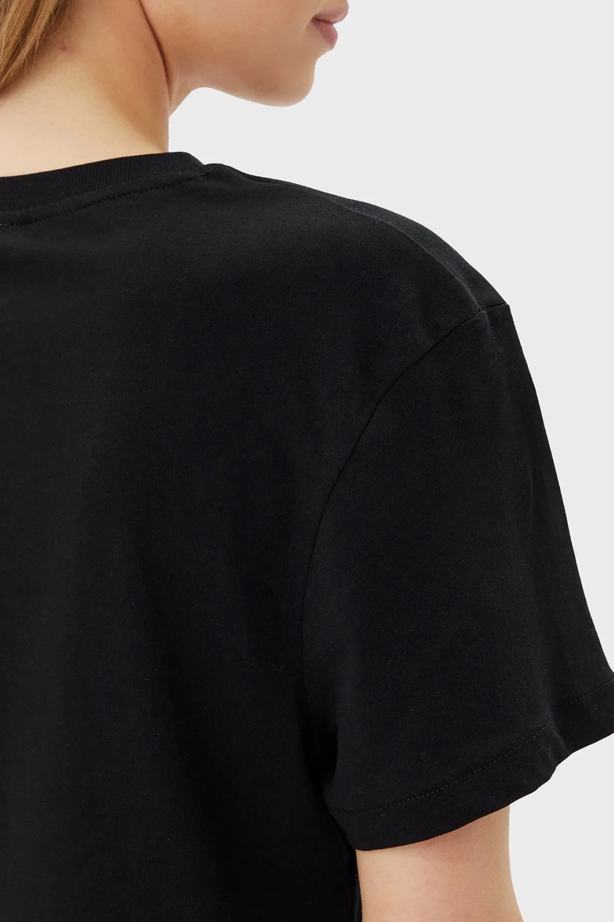 Guess Clematis % 100 Pamuk Regular Fit Logolu V5GI09K9RM1 Bayan T Shirt V5GI09 K9RM1 JBLK SİYAH - 10