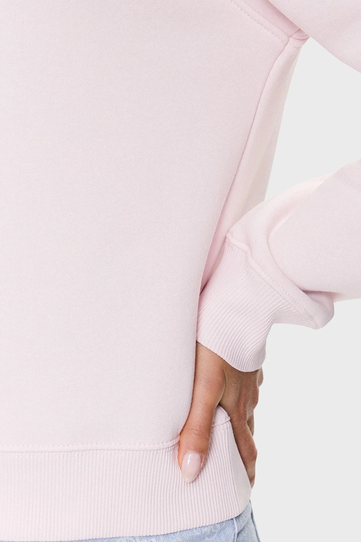 Guess Cn 3d Pamuklu Regular Fit Bisiklet Yaka Bayan Sweat W3YQ11K9Z21 A60W PEMBE - 4