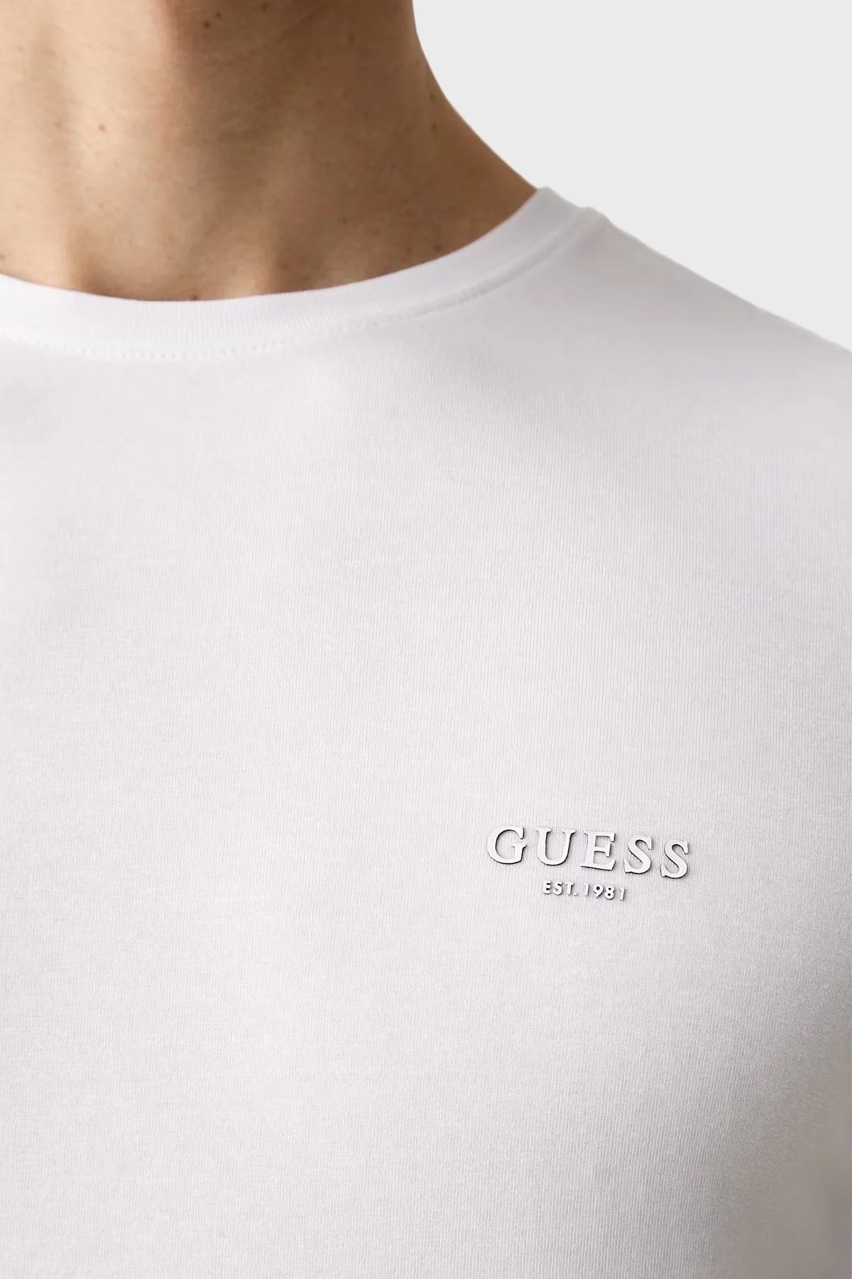 Guess Cn Ss Core Pamuklu Regular Fit Bisiklet Yaka Erkek M6YI24K3728 T Shirt M6YI24 K3728 G011 Beyaz - 5