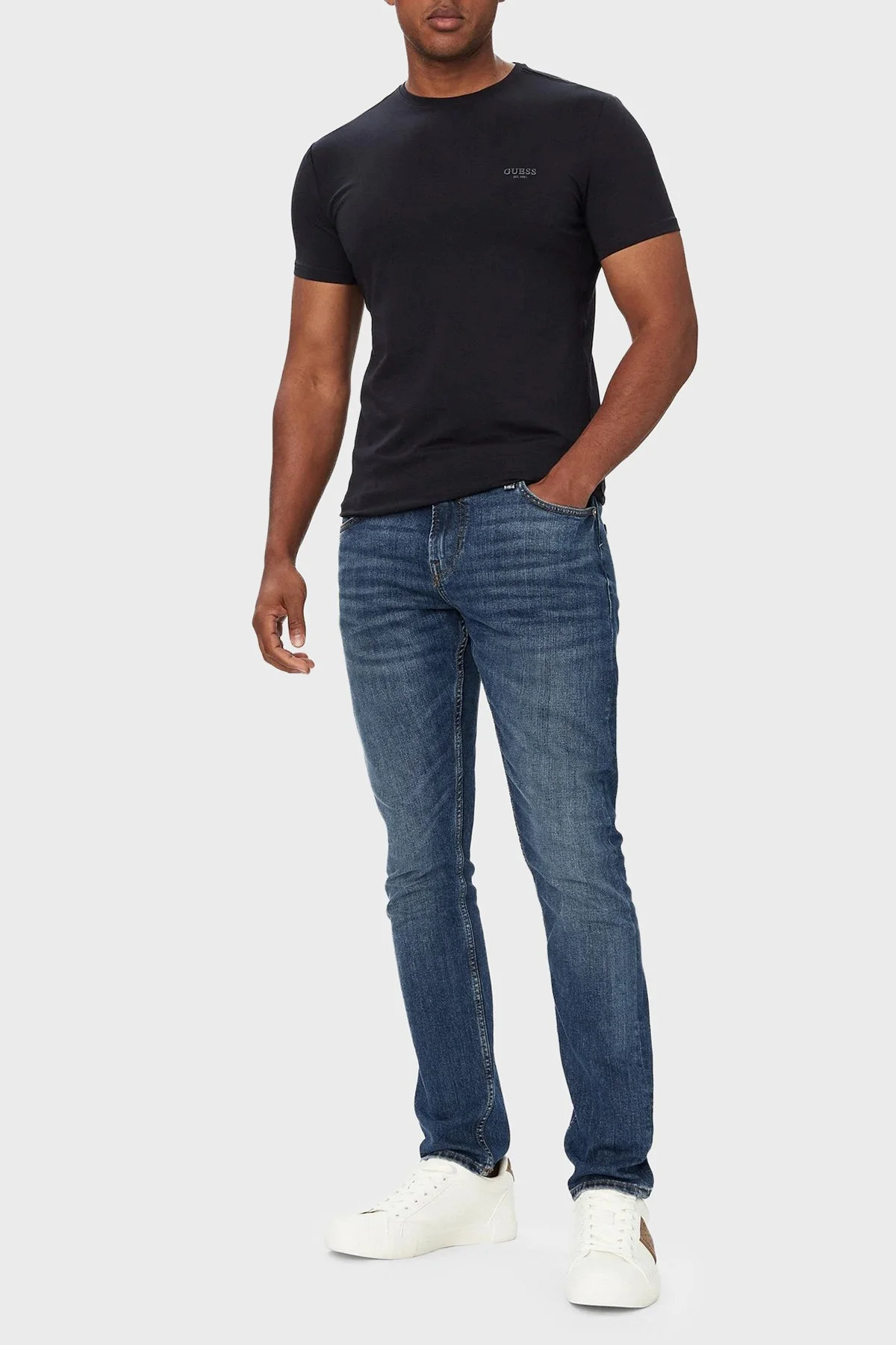 Guess Cn Ss Core Pamuklu Regular Fit Bisiklet Yaka Erkek M6YI24K3728 T Shirt M6YI24 K3728 G7V2 Lacivert - 2