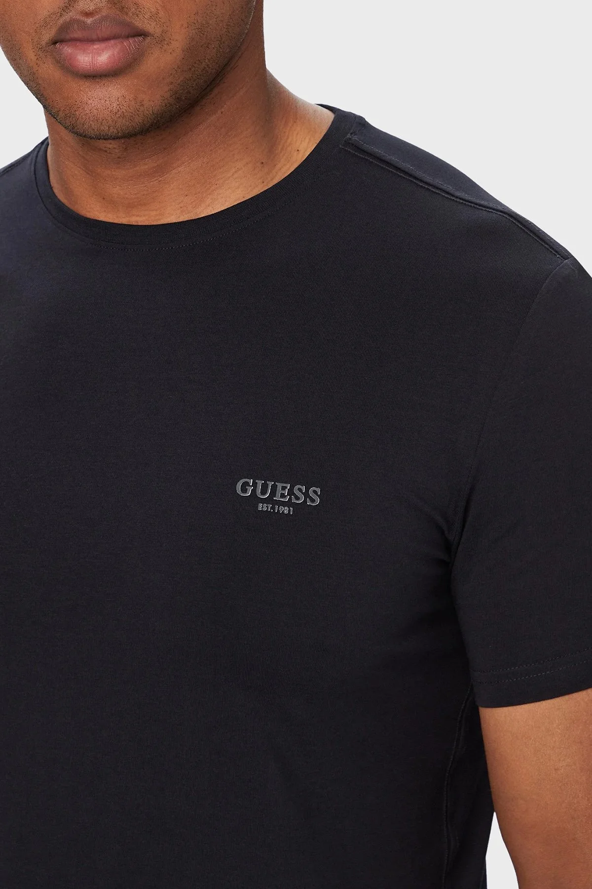 Guess Cn Ss Core Pamuklu Regular Fit Bisiklet Yaka Erkek M6YI24K3728 T Shirt M6YI24 K3728 G7V2 Lacivert - 4