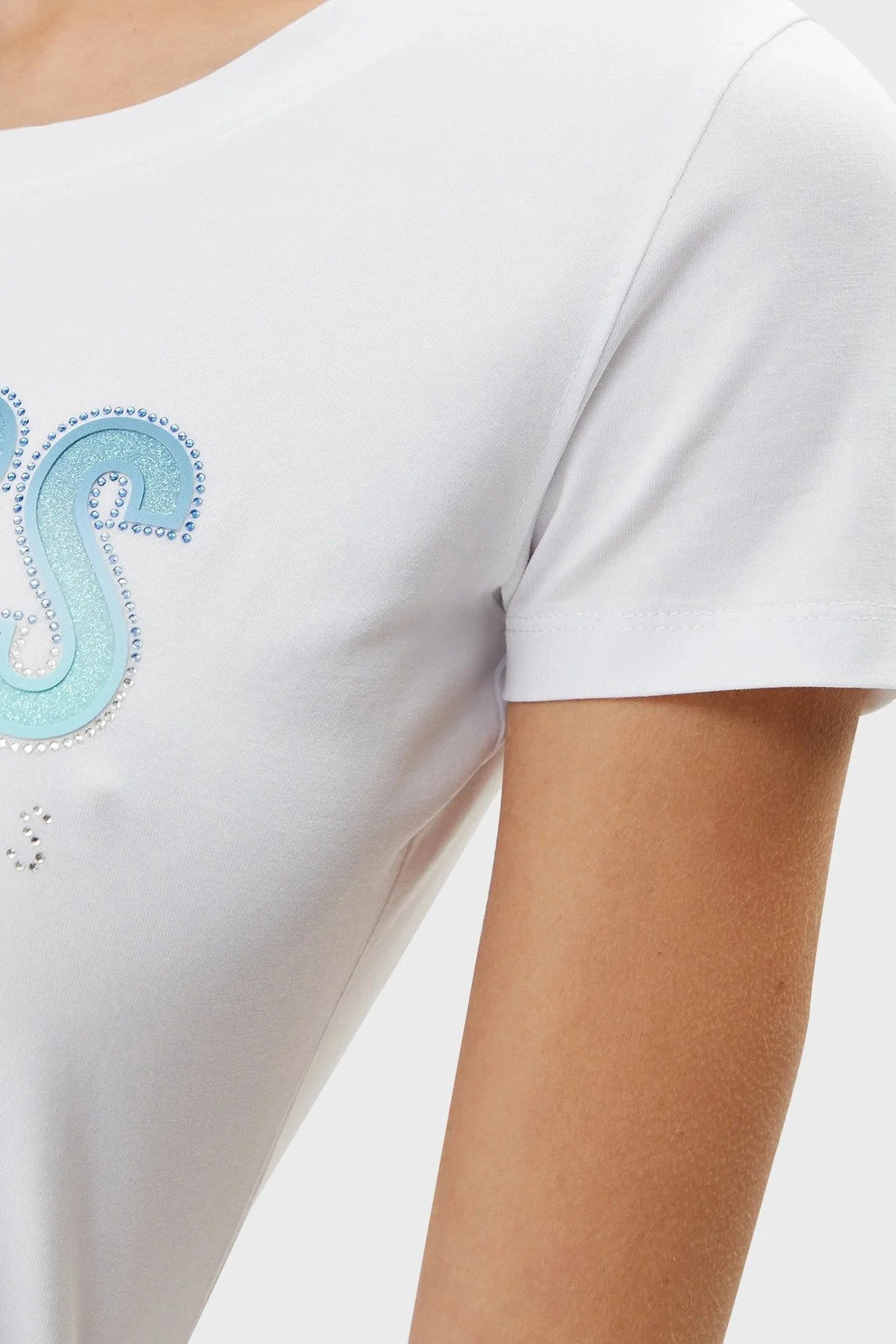 Guess Cn Ss Glitter Streç Pamuklu Slim Fit Sim Logolu W5GI14J1314 Bayan T Shirt W5GI14 J1314 G011 BEYAZ - 10