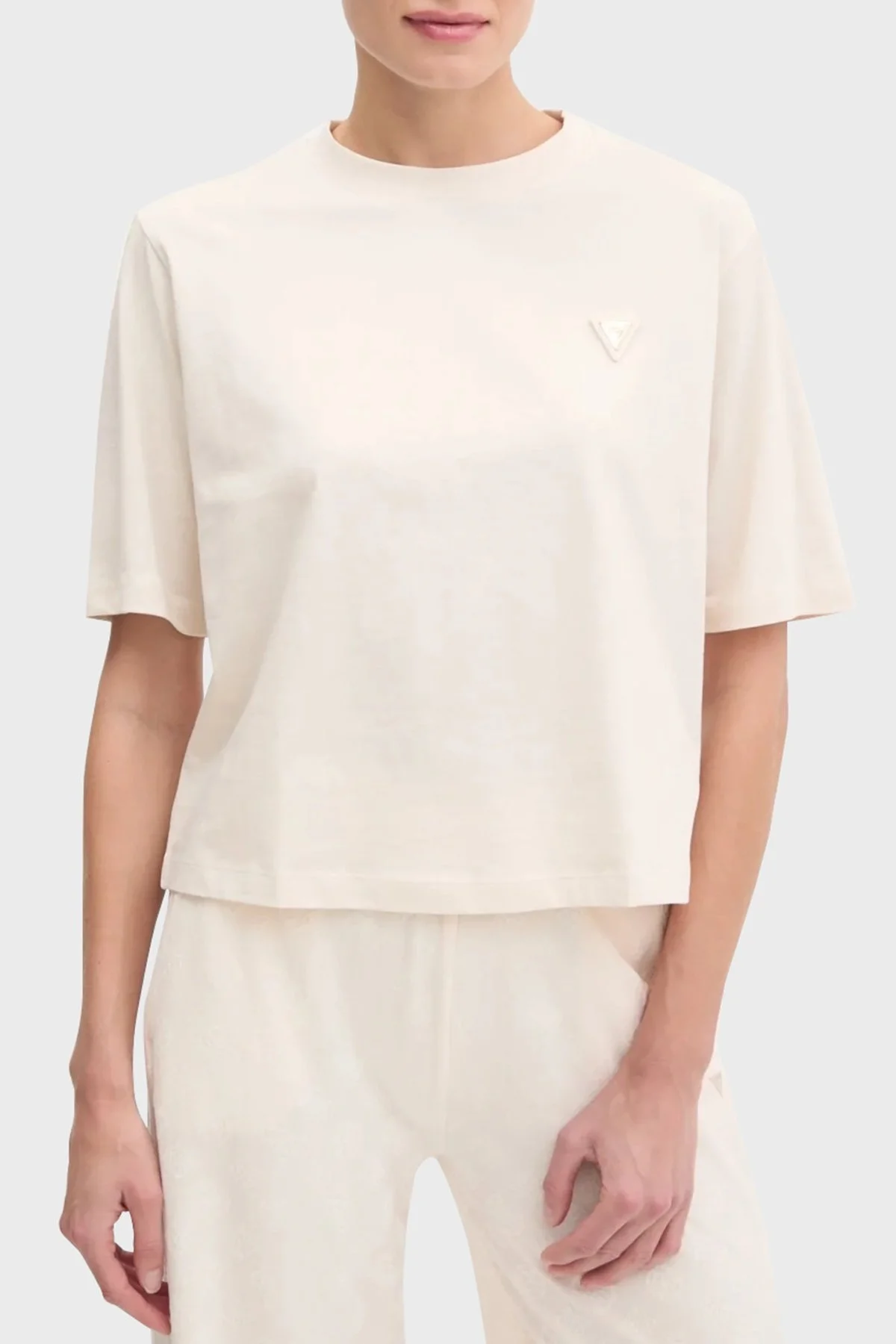 Guess Colette Boxy % 100 Pamuk Relaxed Fit Logolu V4BI21I3Z14 Bayan T Shirt V4BI21 I3Z14 G6K5 EKRU - 6