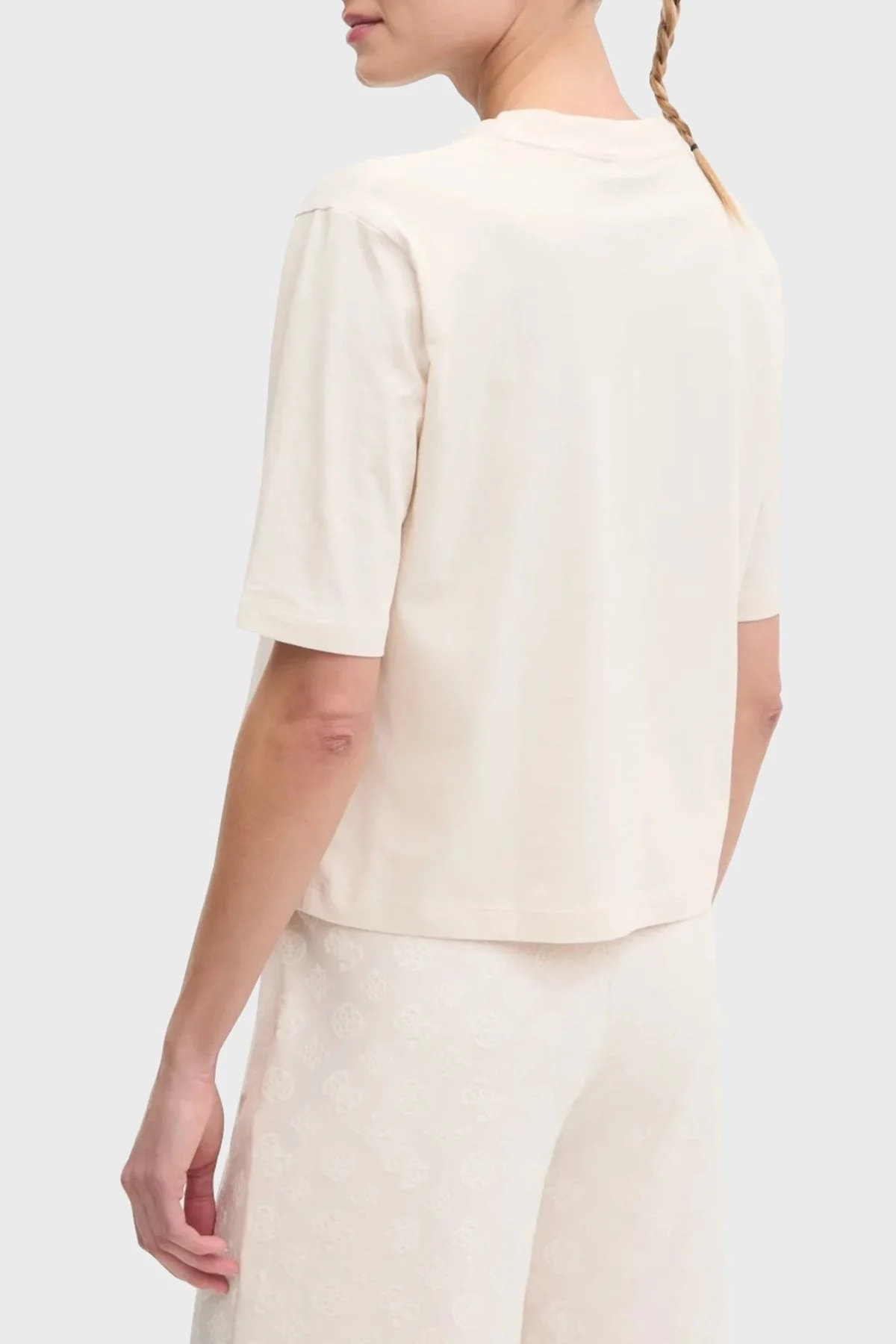 Guess Colette Boxy % 100 Pamuk Relaxed Fit Logolu V4BI21I3Z14 Bayan T Shirt V4BI21 I3Z14 G6K5 EKRU - 8