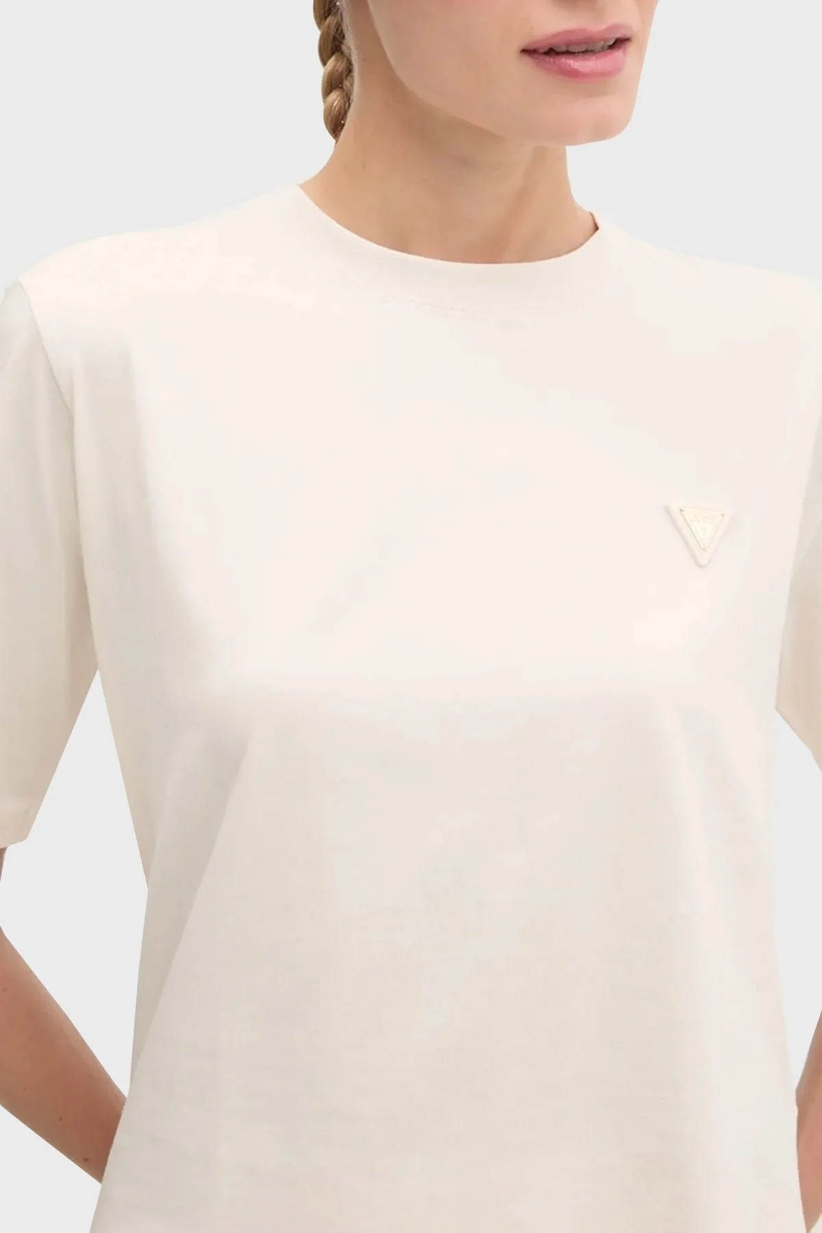 Guess Colette Boxy % 100 Pamuk Relaxed Fit Logolu V4BI21I3Z14 Bayan T Shirt V4BI21 I3Z14 G6K5 EKRU - 9