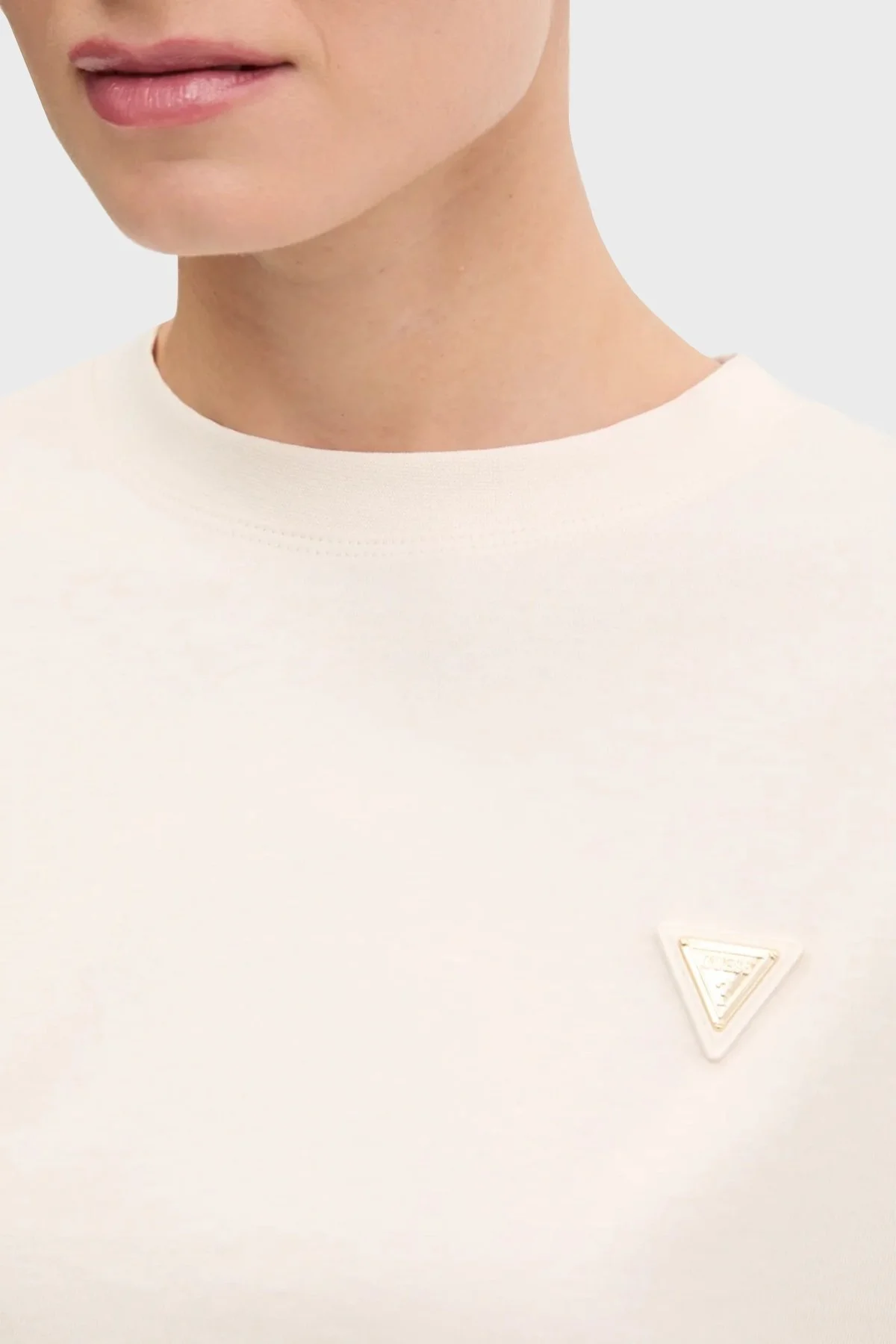 Guess Colette Boxy % 100 Pamuk Relaxed Fit Logolu V4BI21I3Z14 Bayan T Shirt V4BI21 I3Z14 G6K5 EKRU - 10