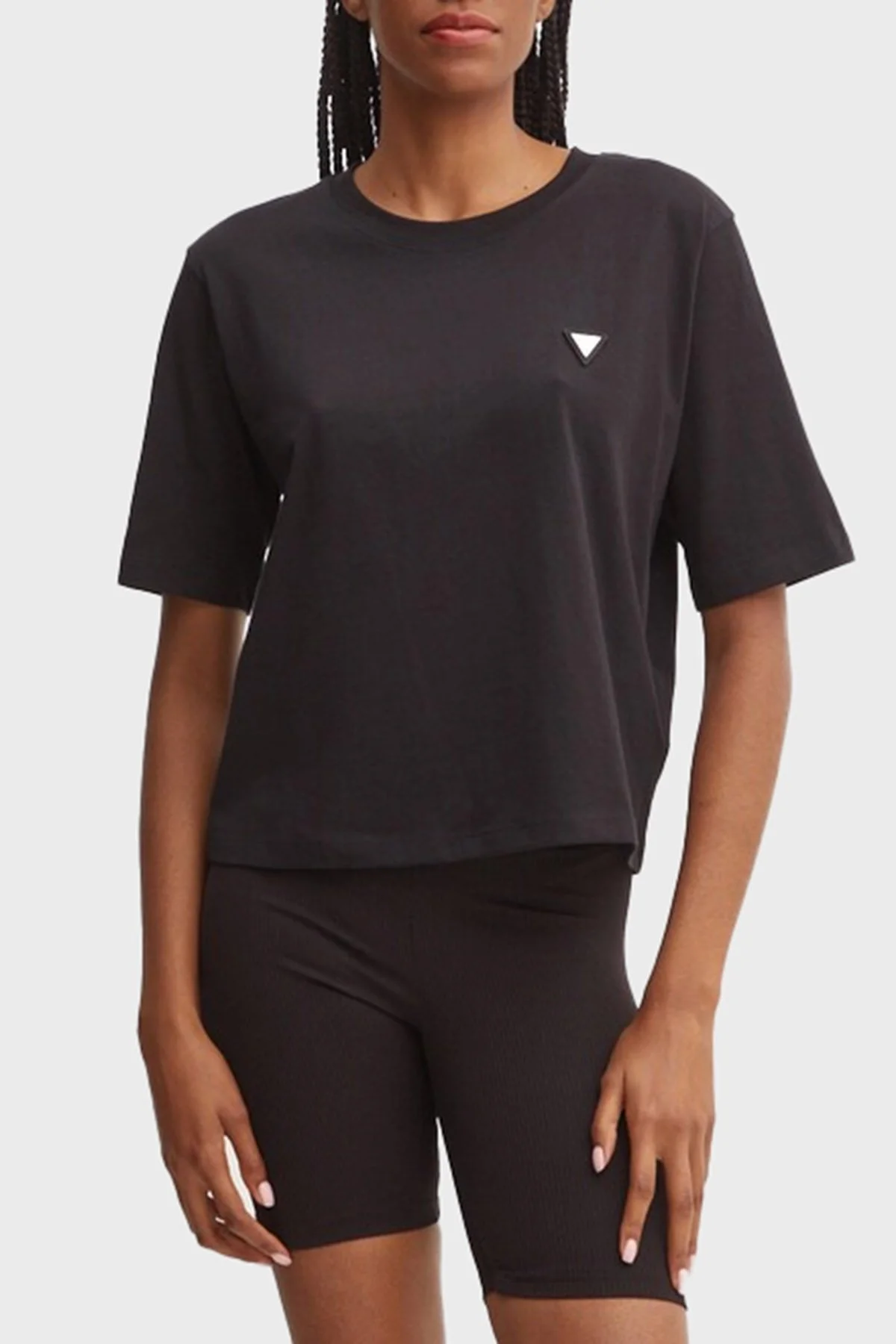 Guess Colette Boxy % 100 Pamuk Relaxed Fit Logolu V4BI21I3Z14 Bayan T Shirt V4BI21 I3Z14 JBLK SİYAH - 5