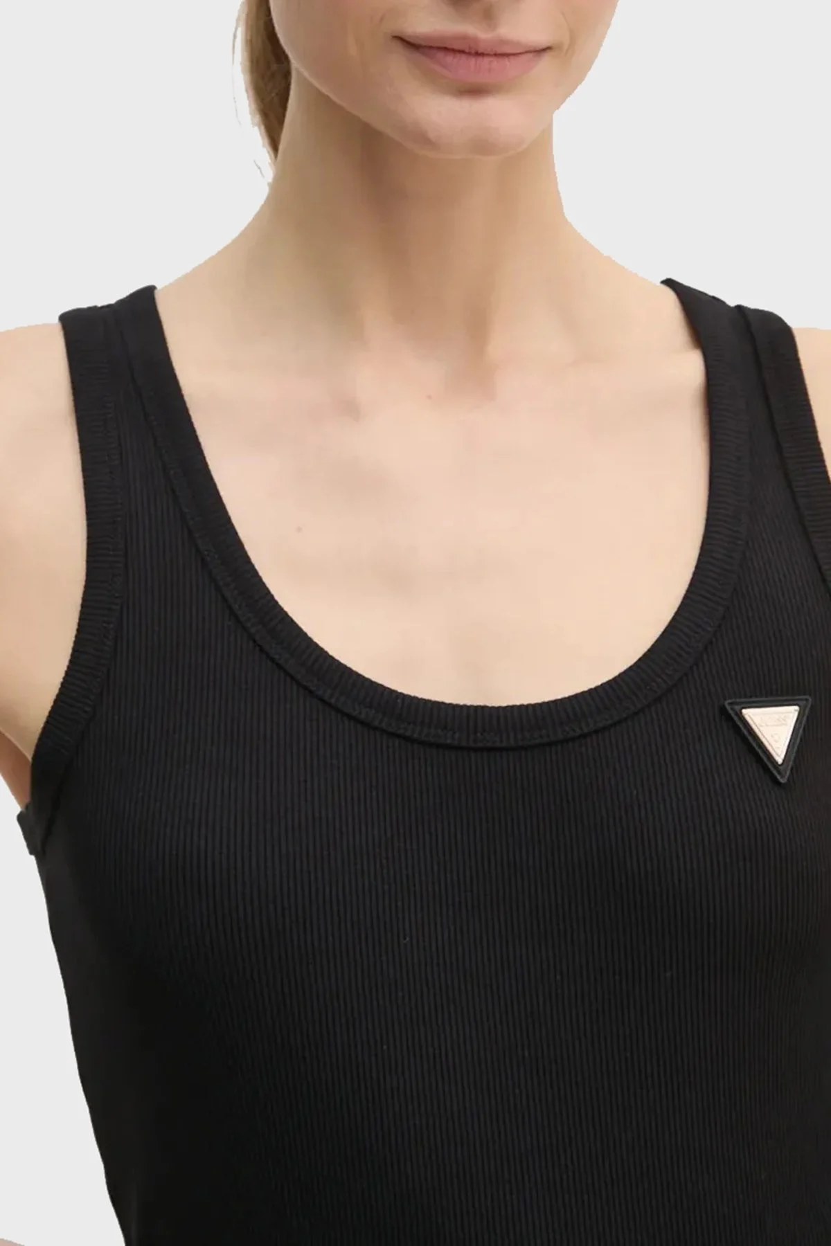 Guess Colette Rib Logolu Slim Fit Yuvarlak Yaka Fitilli V5RP07K8RT2 Bayan Top V5RP07 K8RT2 JBLK SİYAH - 9