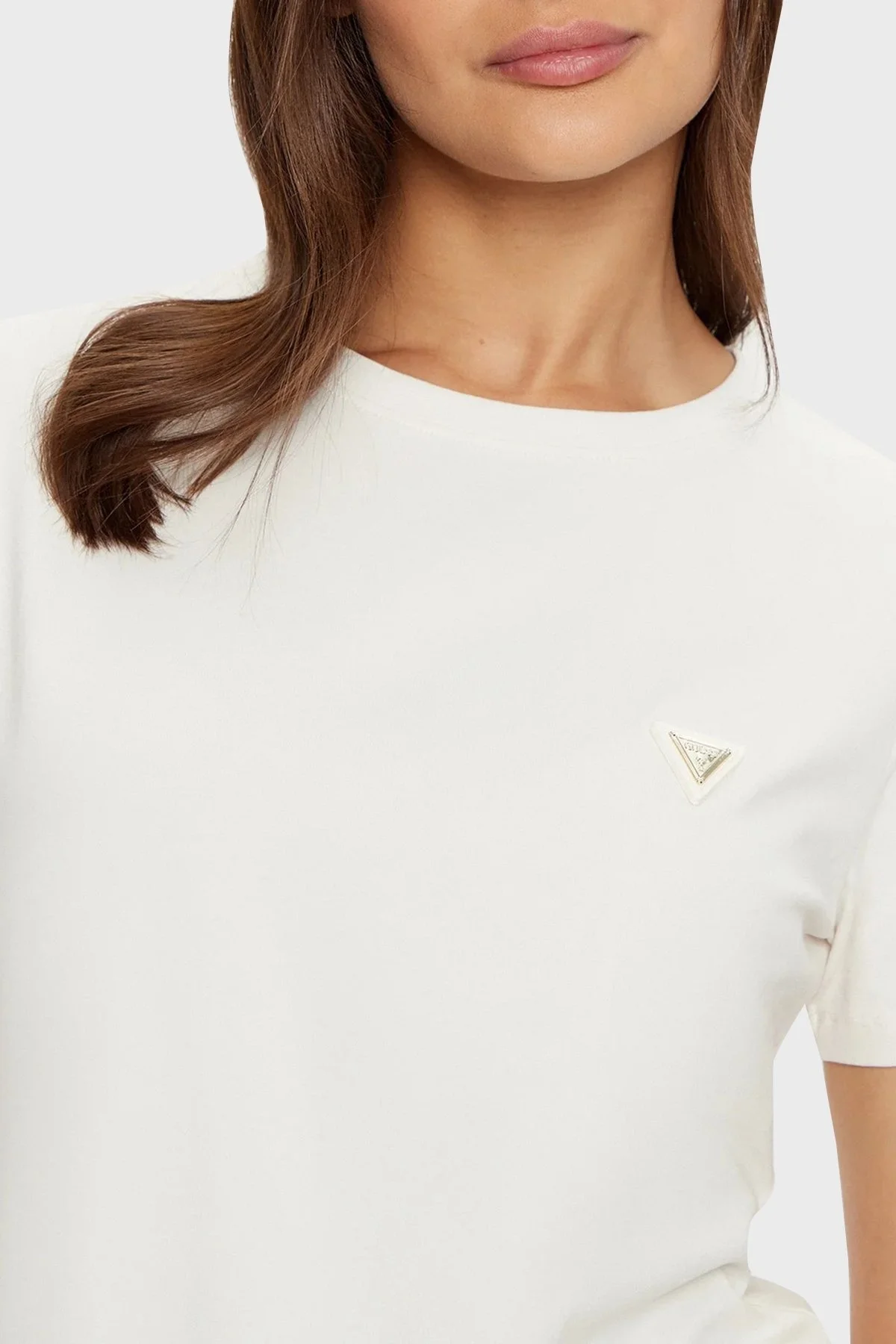 Guess Colette Streç Pamuklu Regular Fit Bisiklet Yaka V4YI09J1314 Bayan T Shirt V4YI09 J1314 G6K5 EKRU - 9