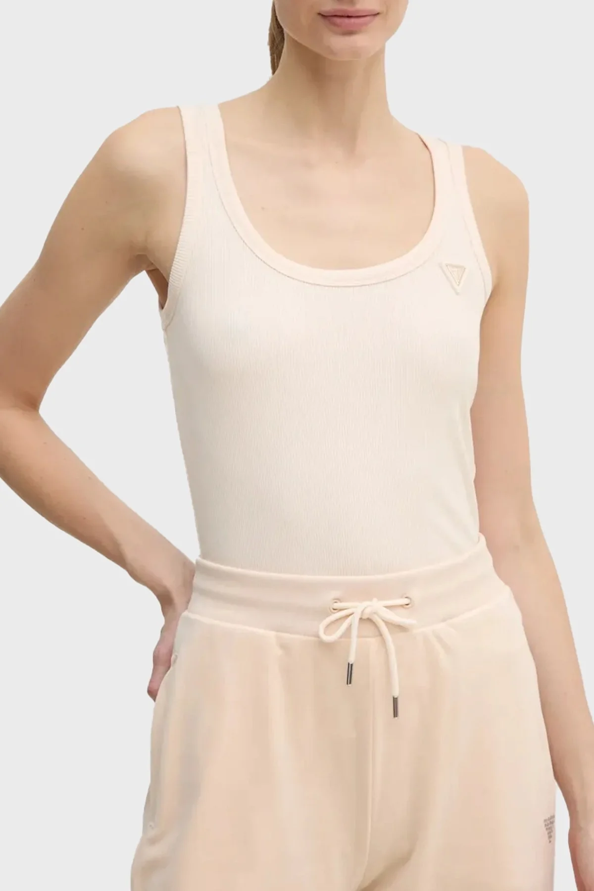 Guess Colettte Fitilli Kalın Askılı Regular Fit Yuvarlak Yaka V4YP06K8RT2 Bayan Top V4YP06 K8RT2 G6K5 EKRU - 6