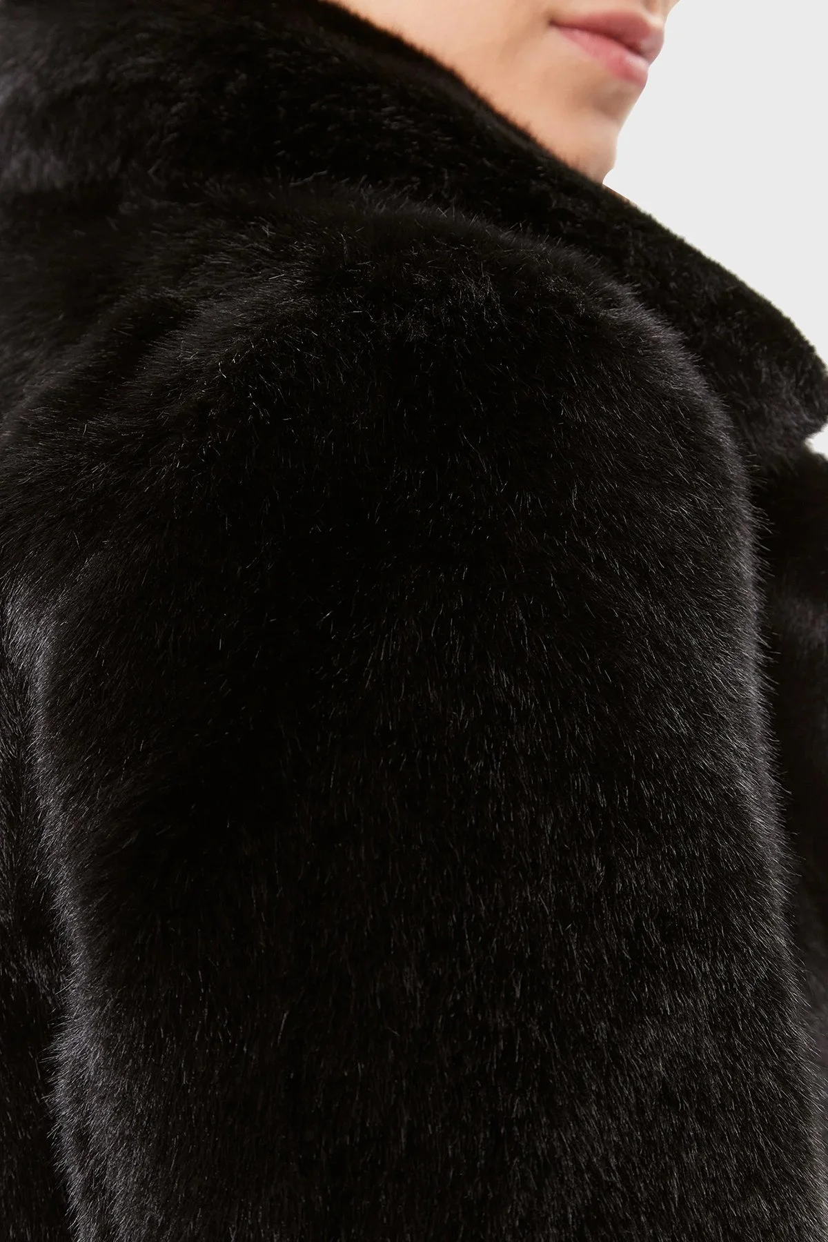 Guess Corinne Regular Fit Peluş Bayan Kaban W3BL57WFSI0 JBLK SİYAH - 6