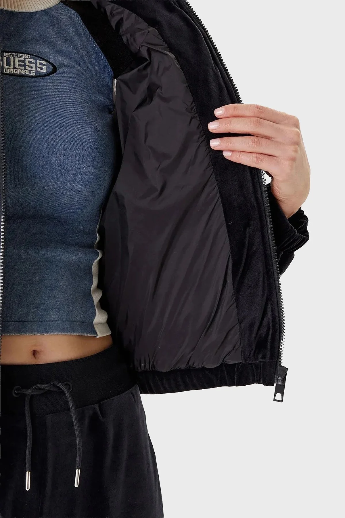 Guess Couture Taşlı Regular Fit Dik Yaka Kısa V4BL03K0232 Bayan Mont V4BL03 K0232 JBLK SİYAH - 4