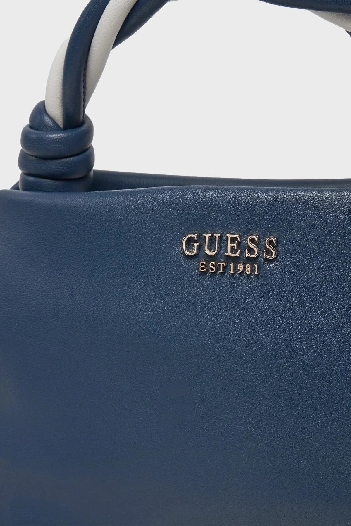 Guess Cruise Çıkarılabilir Askılı Şık Sap Detaylı Mini HWNG9649110 Bayan Çanta HWNG96 49110 NVW LACİVERT - 10