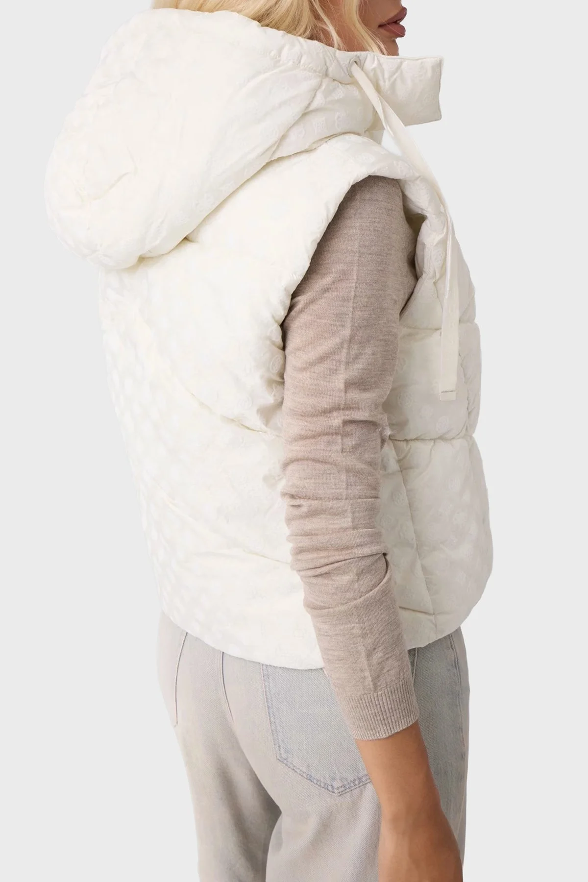 Guess Daisy Logolu Regular Fit Kapüşonlu Yaka Şişme Kadın Yelek W6BL53 W4182 G012 Beyaz - 3