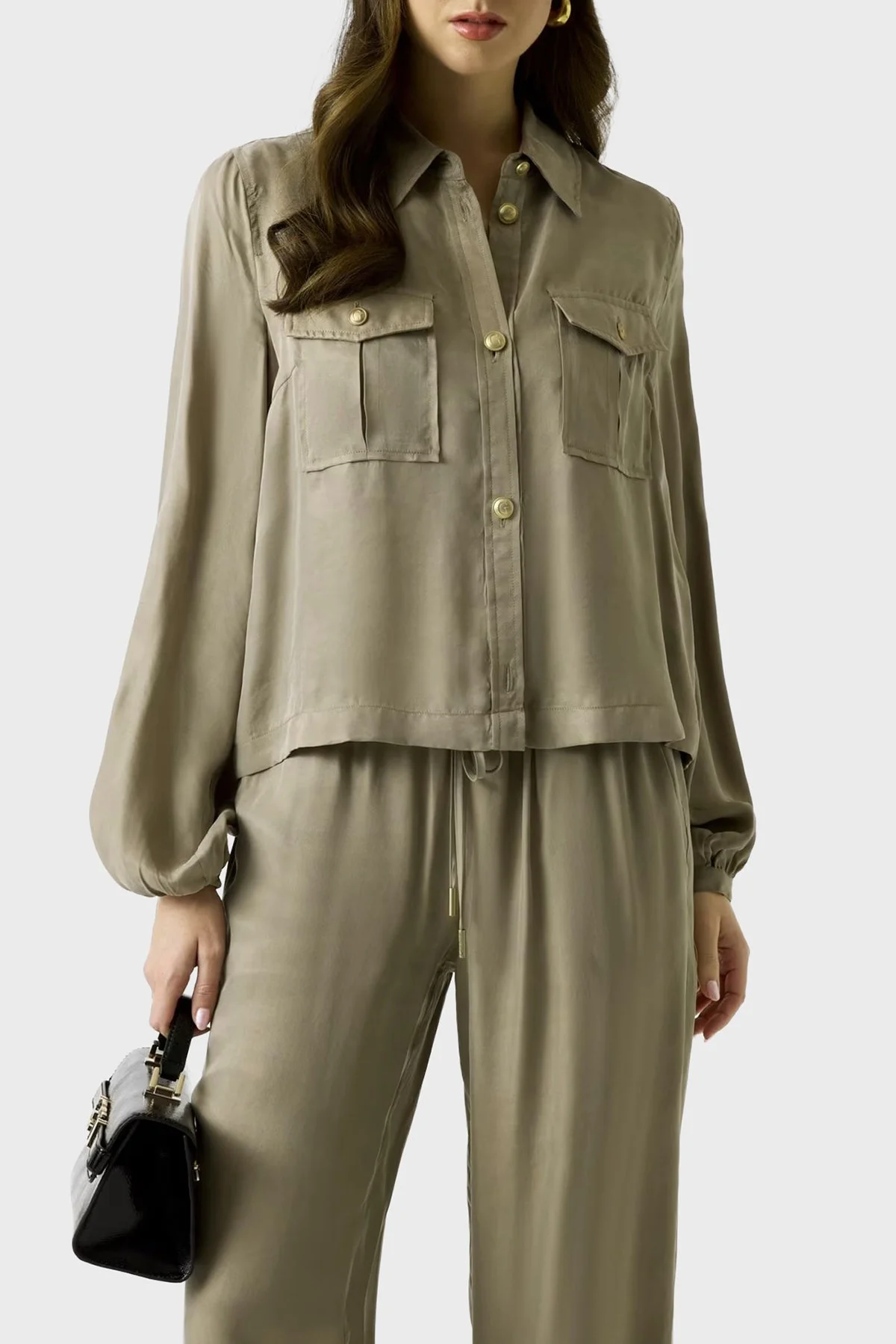 Guess Dalia Comfort Fit Klasik Yaka Uzun Balon Kollu W6GH22W1789 Bayan Gömlek W6GH22 W1789 G8CJ HAKİ - 1