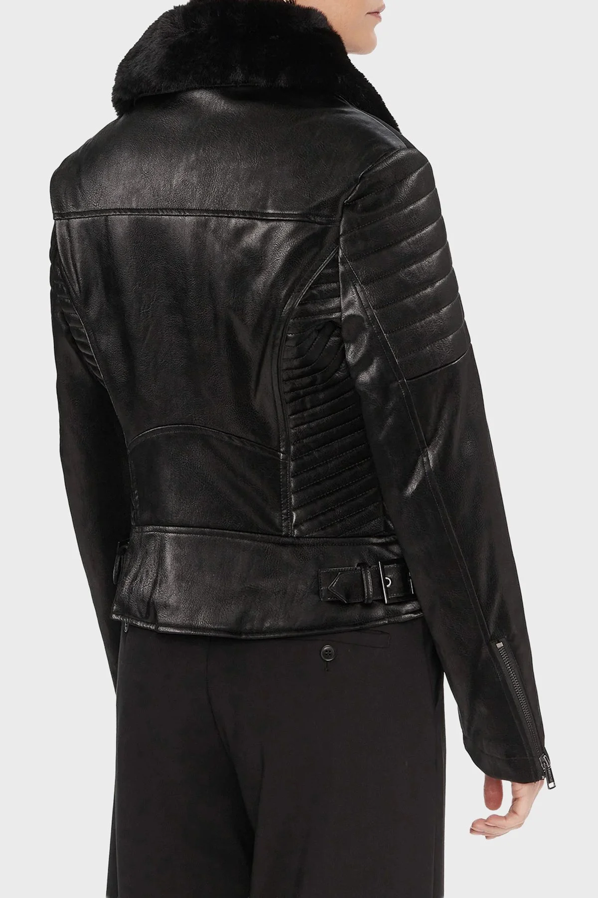 Guess Darcey Kapitoneli Regular Fit Çıkarılabilir Peluş Yaka Fermuarlı W5BL35W2820 Bayan Ceket W5BL35 W2820 JBLK SİYAH - 3