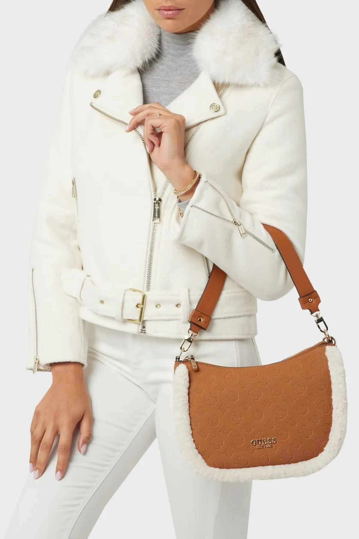 Guess Davika Kabartmalı 4G Logolu Çıkarılabilir Askılı HWPG9497020 Bayan Çanta HWPG94 97020 COG TABA - 2