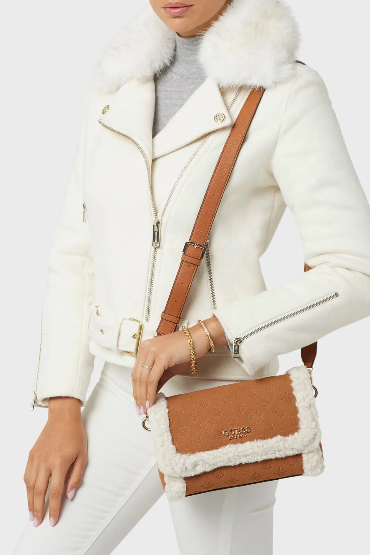 Guess Davika Kabartmalı 4G Logolu Çıkarılabilir Çift Askılı HWPG9497200 Bayan Çanta HWPG94 97200 COG TABA - 3