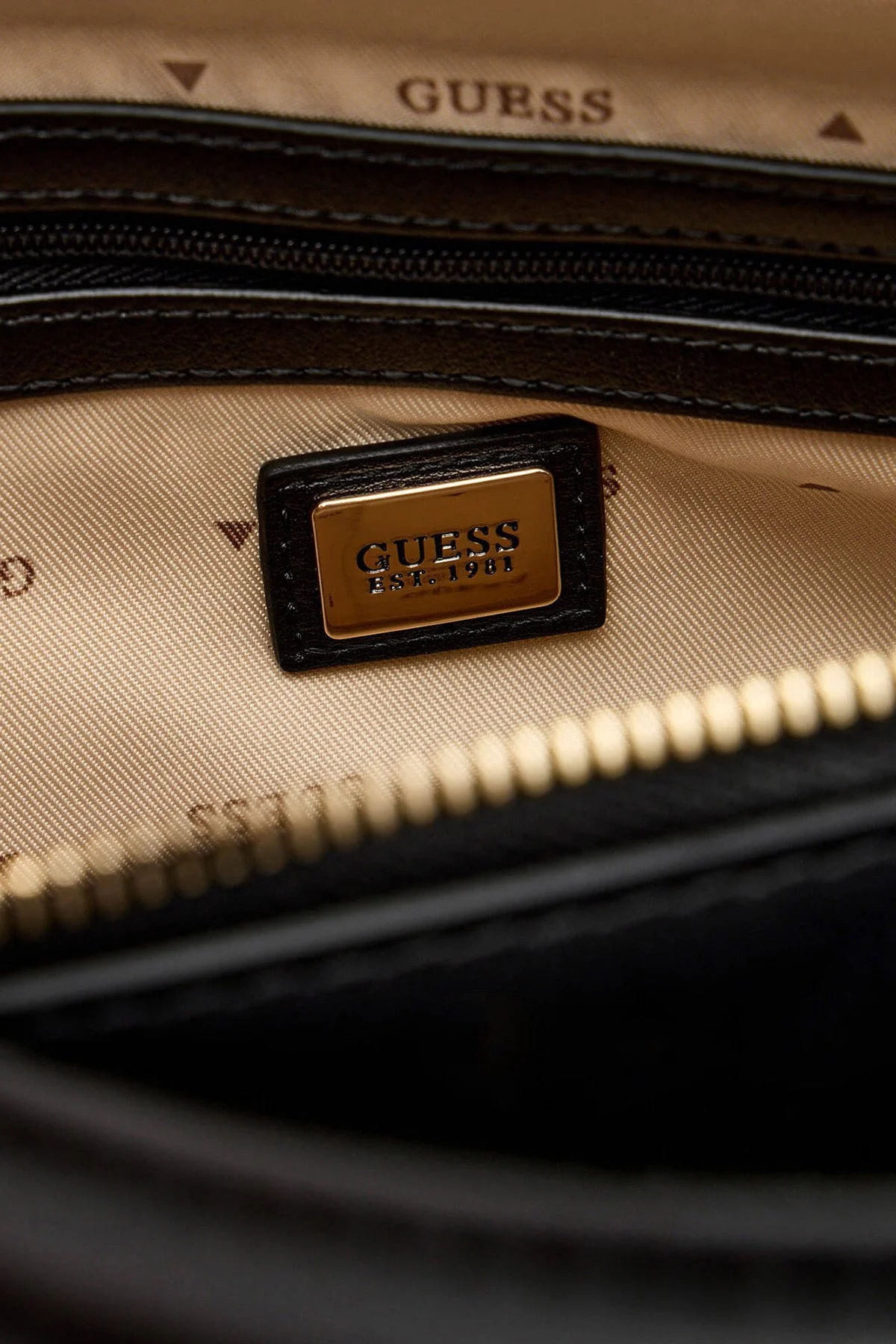 Guess Dea Logolu Çıkarılabilir Askılı HWBG7993060 Bayan Çanta HWBG79 93060 BLA SİYAH - 7