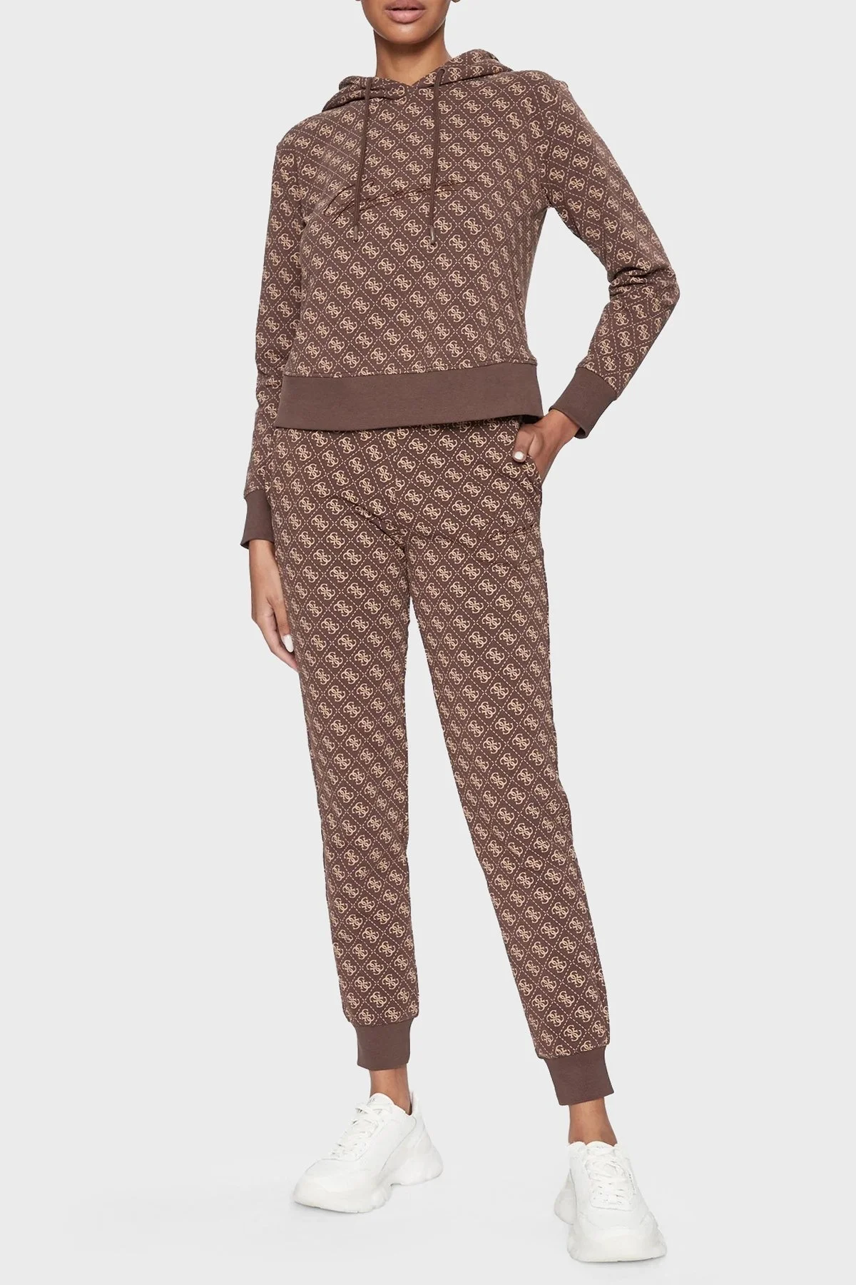 Guess Debbi Pamuklu Regular Fit Kapüşonlu Bayan Sweat V3BQ18K7ON1 P1DL KAHVE - 3