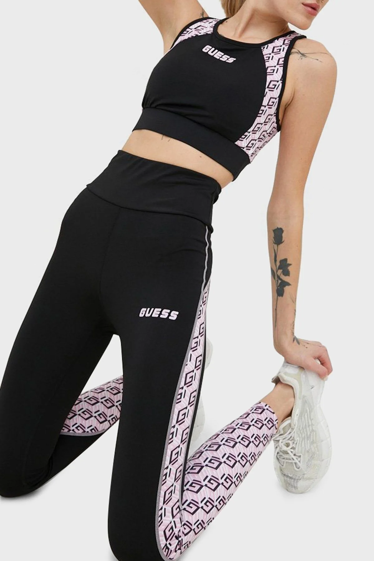 Guess Debra Logo Detaylı Yüksek Bel Esnek Bayan Tayt V3RB05 MC03W JBLK SİYAH - 3