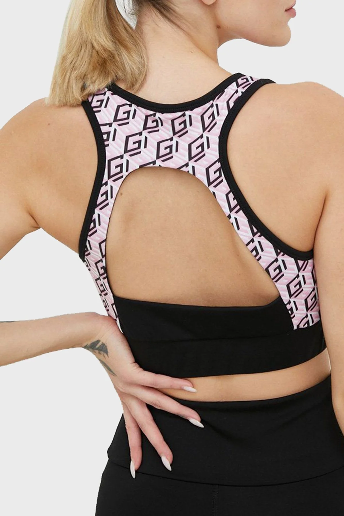 Guess Debra Logolu Sırt Detaylı Bisiklet Yaka Sporcu Bayan Sütyen V3RP04 MC03W JBLK SİYAH - 4