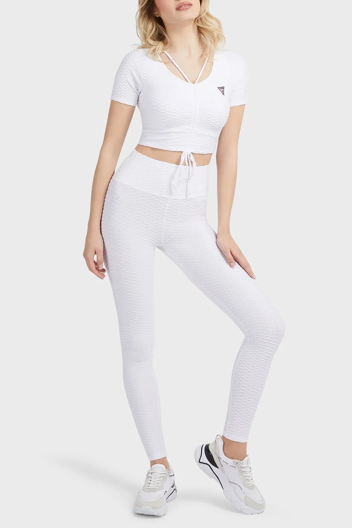 Guess Delma Slim Fit Bağcıklı Spor Crop Bayan Top V3GP09KBOA2 G011 BEYAZ - 3