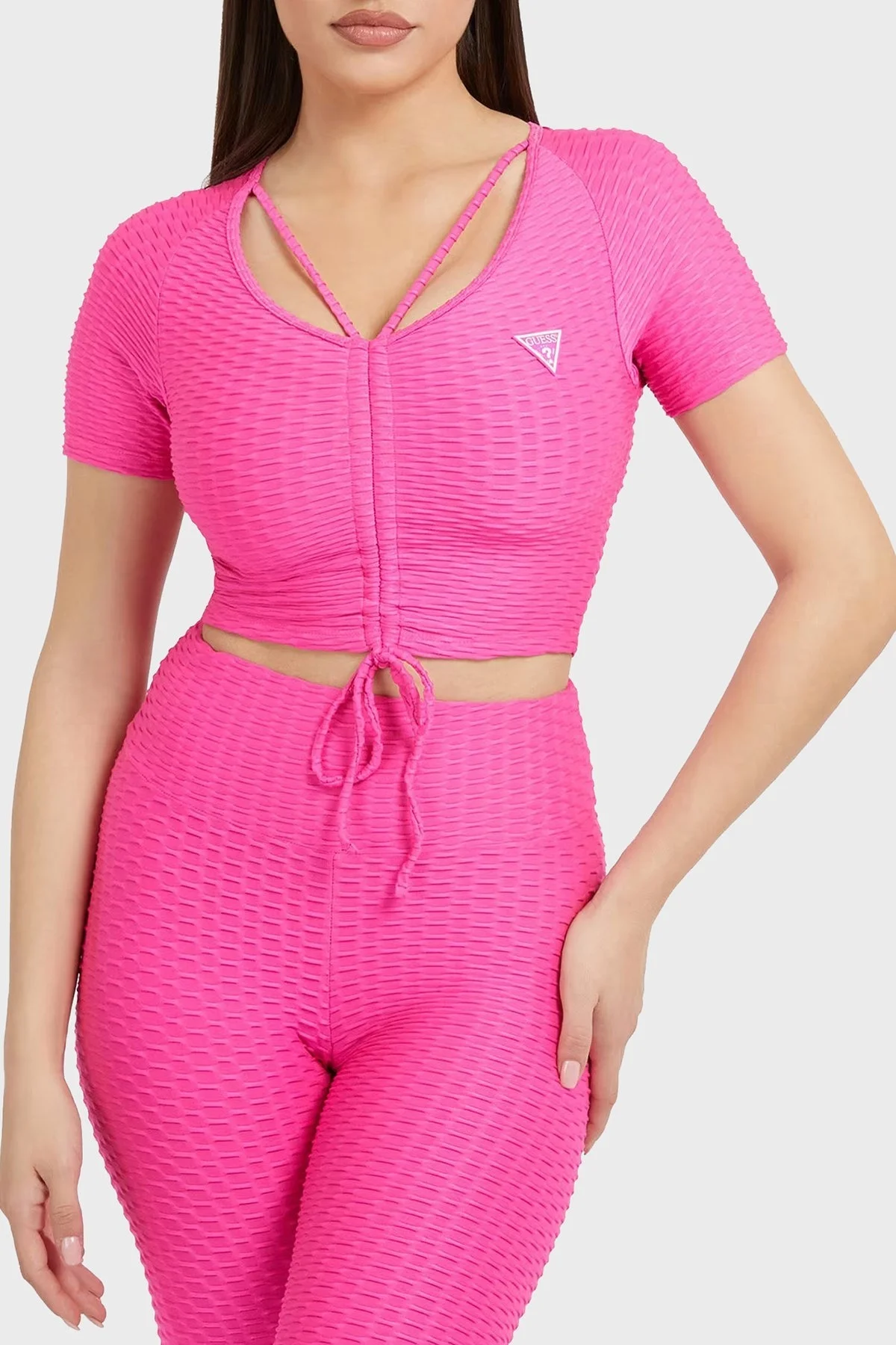 Guess Delma Slim Fit Bağcıklı Spor Crop Bayan Top V3GP09KBOA2 G6J7 FUŞYA - 1