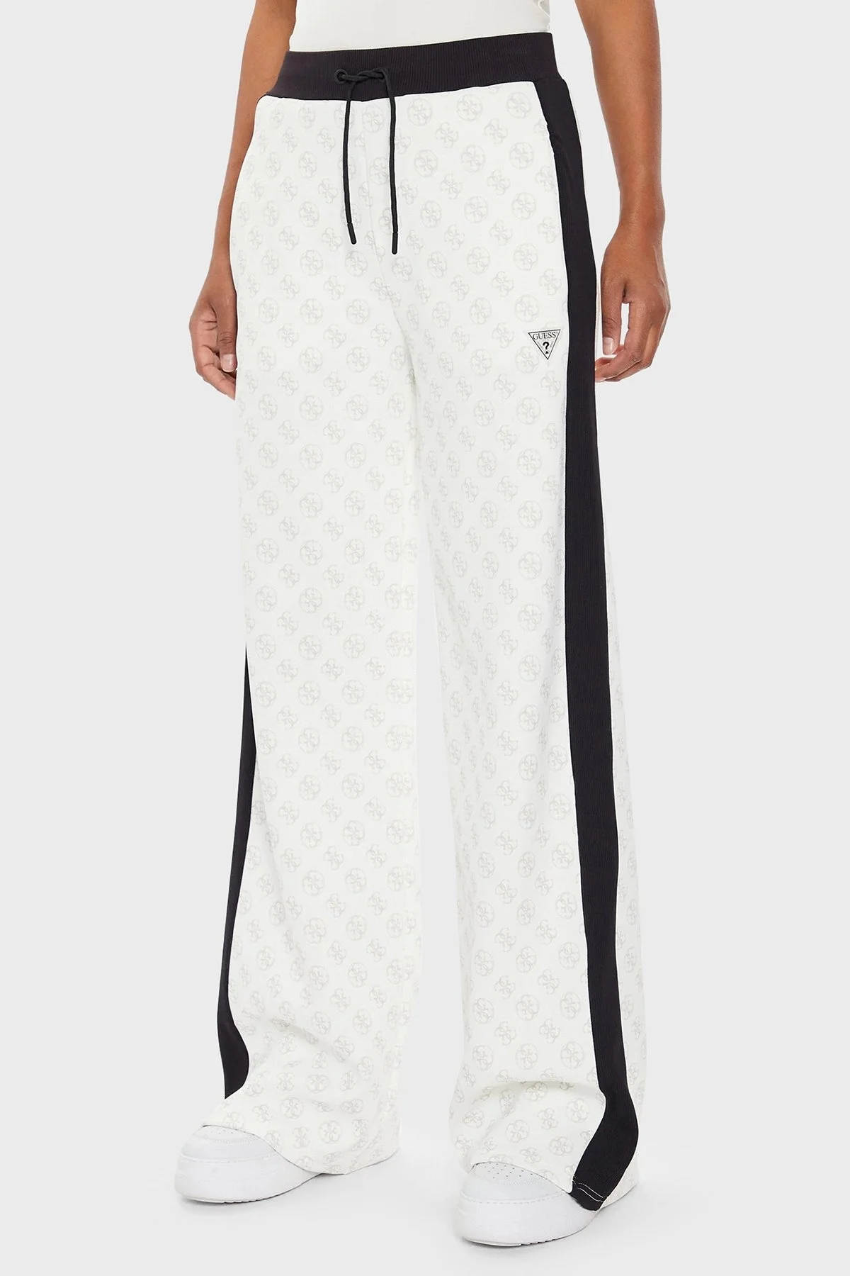 Guess Ela Regular Fit Geniş Paça V4YB03KB212 Bayan Pantolon V4YB03 KB212 P1HA SİYAH-BEYAZ - 1