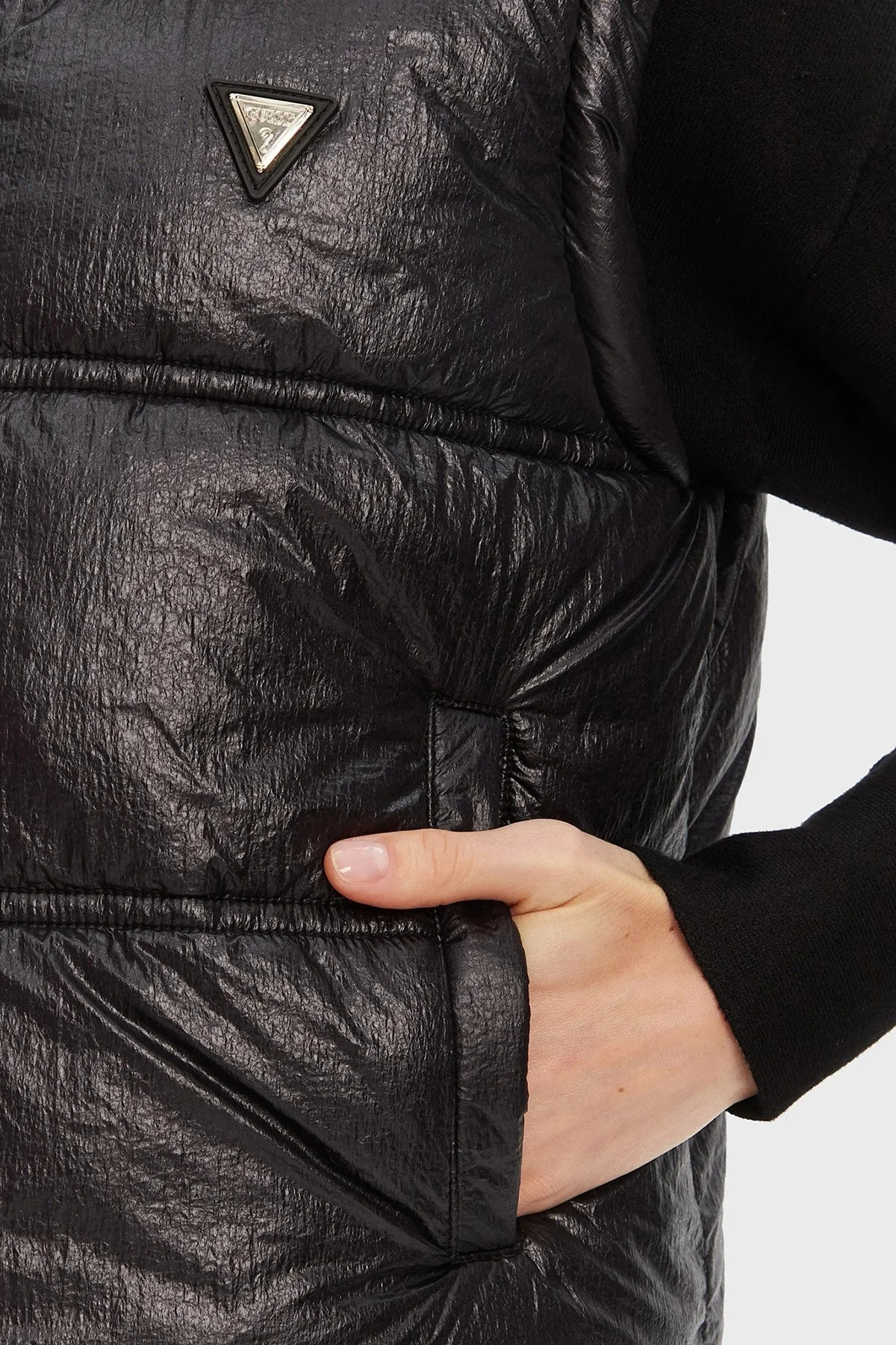 Guess Ernestine Regular Fit Çıkarılabilir Kapüşonlu Logolu Şişme W5YL11WHDO2 Bayan Yelek W5YL11 WHDO2 JBLK SİYAH - 6