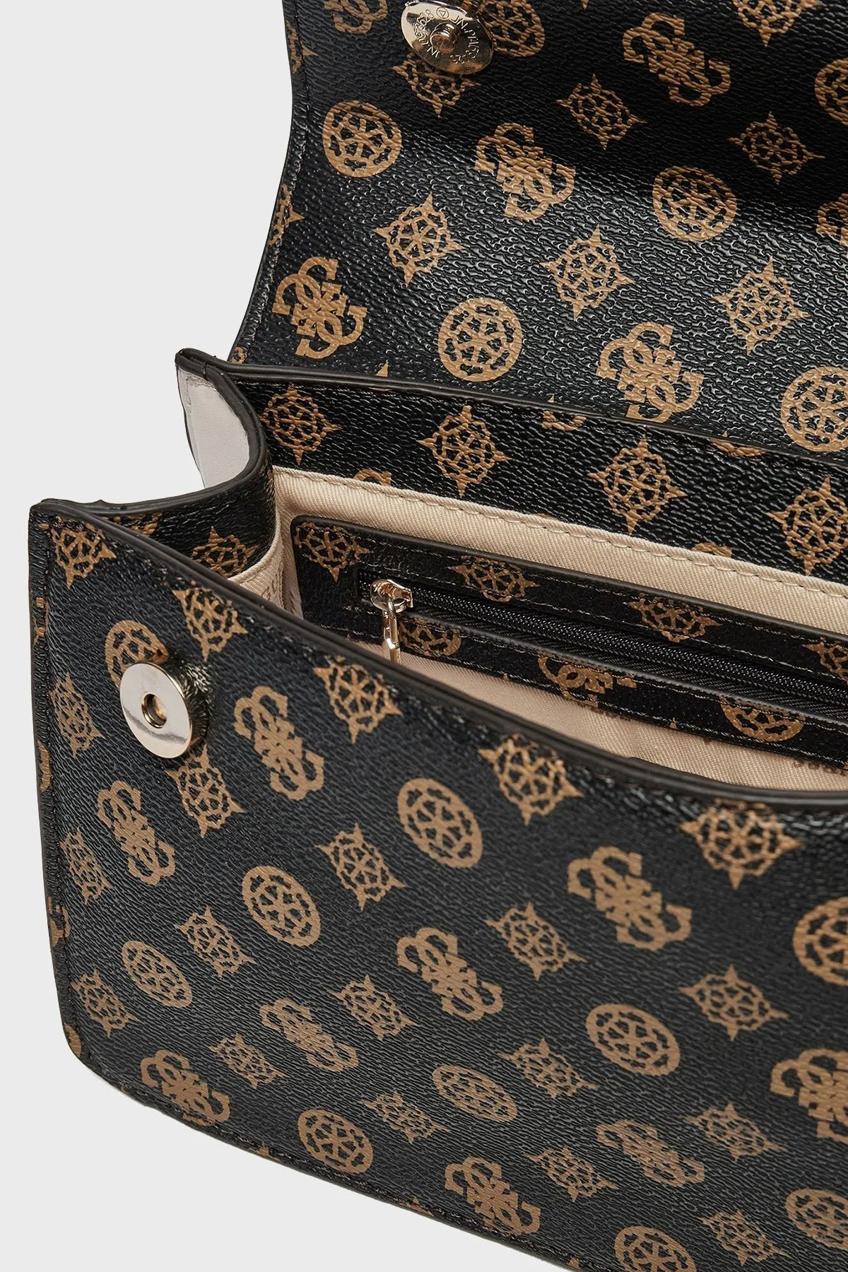 Guess Evelune Logolu Ayarlanabilir Zincir Askılı HWPC9353210 Bayan Çanta HWPC93 53210 MOM SİYAH - 3