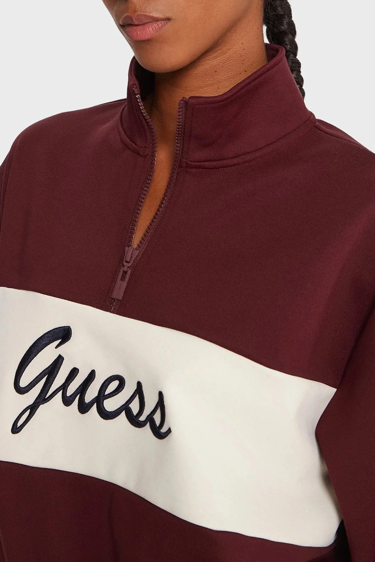 Guess Fabia Streç Logolu Regular Fit Yarım Fermuarlı Dik Yaka Kısa V5BQ00KCX22 Bayan Sweat V5BQ00 KCX22 G4P2 BORDO-BEYAZ - 4