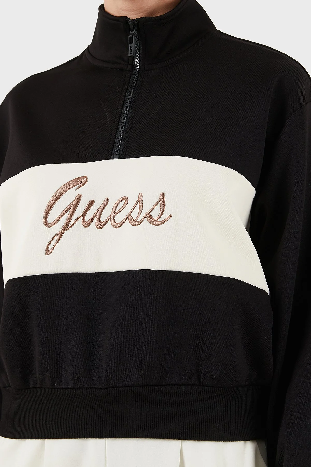 Guess Fabia Streç Logolu Regular Fit Yarım Fermuarlı Dik Yaka Kısa V5BQ00KCX22 Bayan Sweat V5BQ00 KCX22 JBLK SİYAH - 7