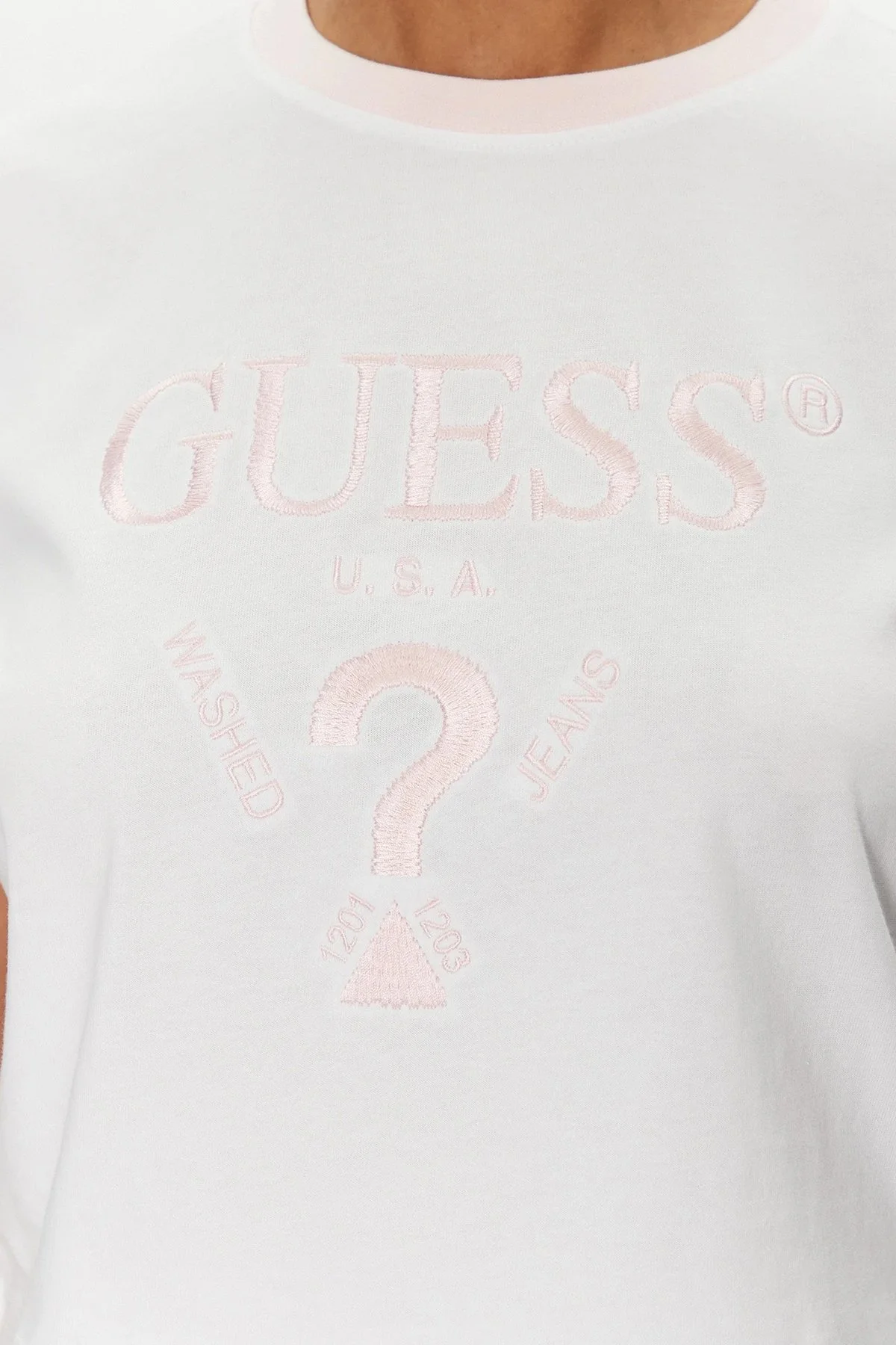 Guess Filanta Logo Nakışlı Pamuklu Boxy Fit Bisiklet Yaka V5GI18I3Z14 Bayan Crop V5GI18 I3Z14 G011 BEYAZ - 14