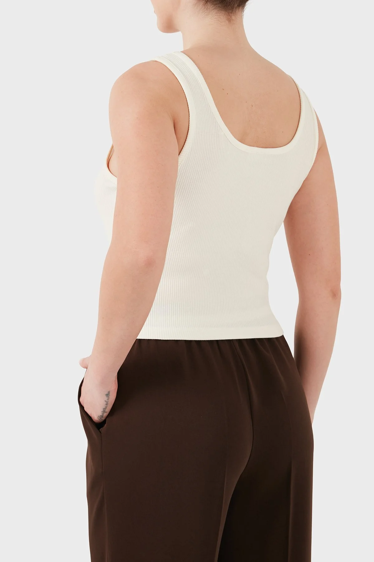 Guess Fitilli Slim Fit Yuvarlak Yaka V6GP05K2970 Kadın Top V6GP05 K2970 G1O6 KREM - 3