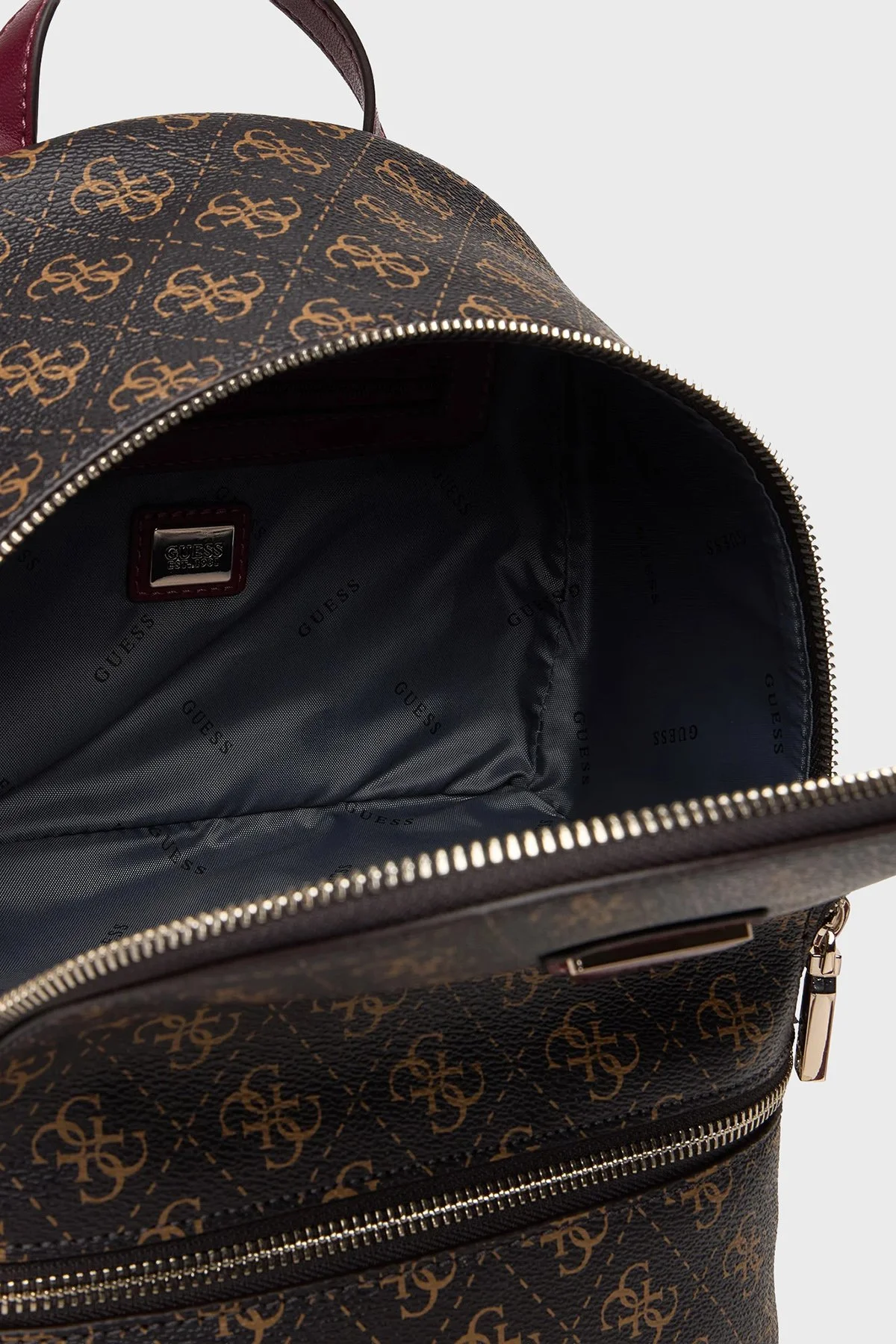 Guess Follie 4G Logolu Ayarlanabilir Omuz Askılı TWLQ9676032 Bayan Sırt Çantası TWLQ96 76032 BNL KAHVE - 12